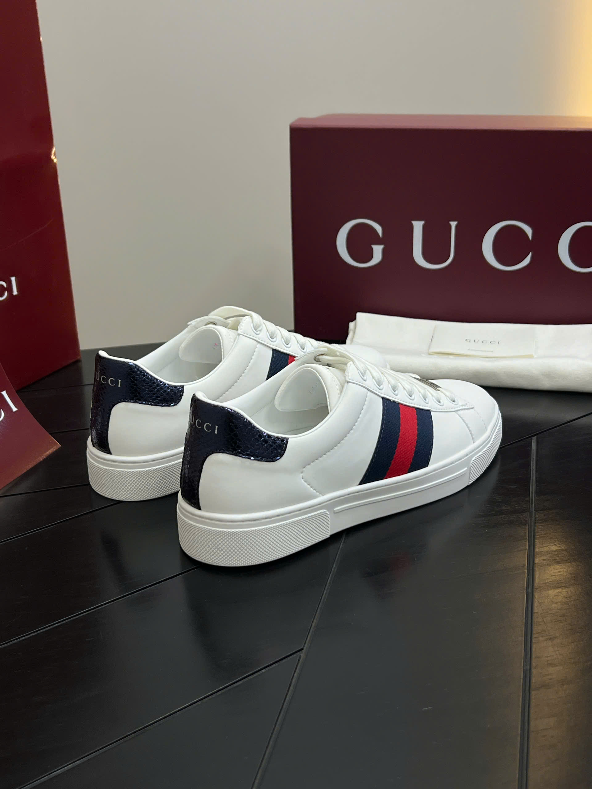Giày sneaker Gucci Ace GG Supreme Trắng kẻ sọc ngang Xanh Đỏ Like Auth 38-43 VTN