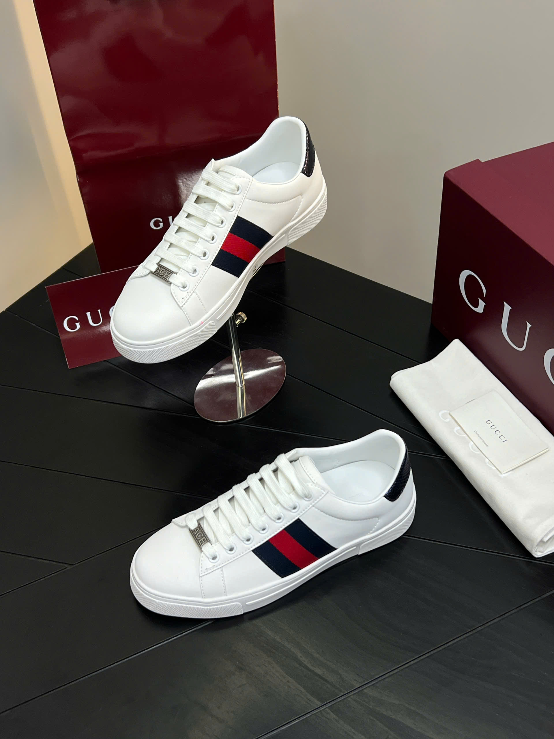 Giày sneaker Gucci Ace GG Supreme Trắng kẻ sọc ngang Xanh Đỏ Like Auth 38-43 VTN