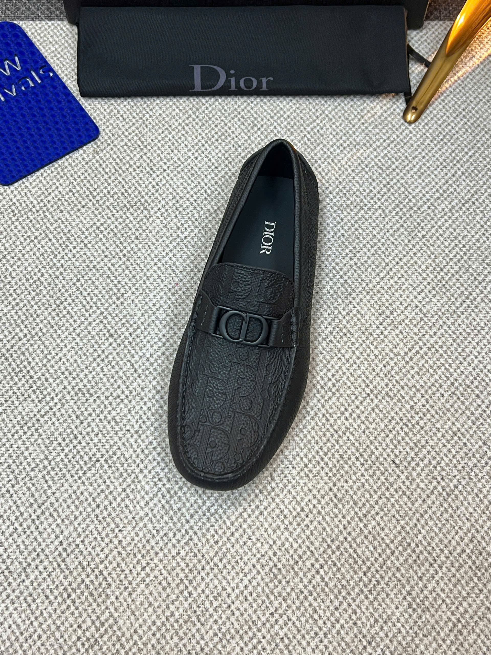 Giày moca Dior CD logo tag kim loại vân dập nổi Like Auth 38-43 VTN
