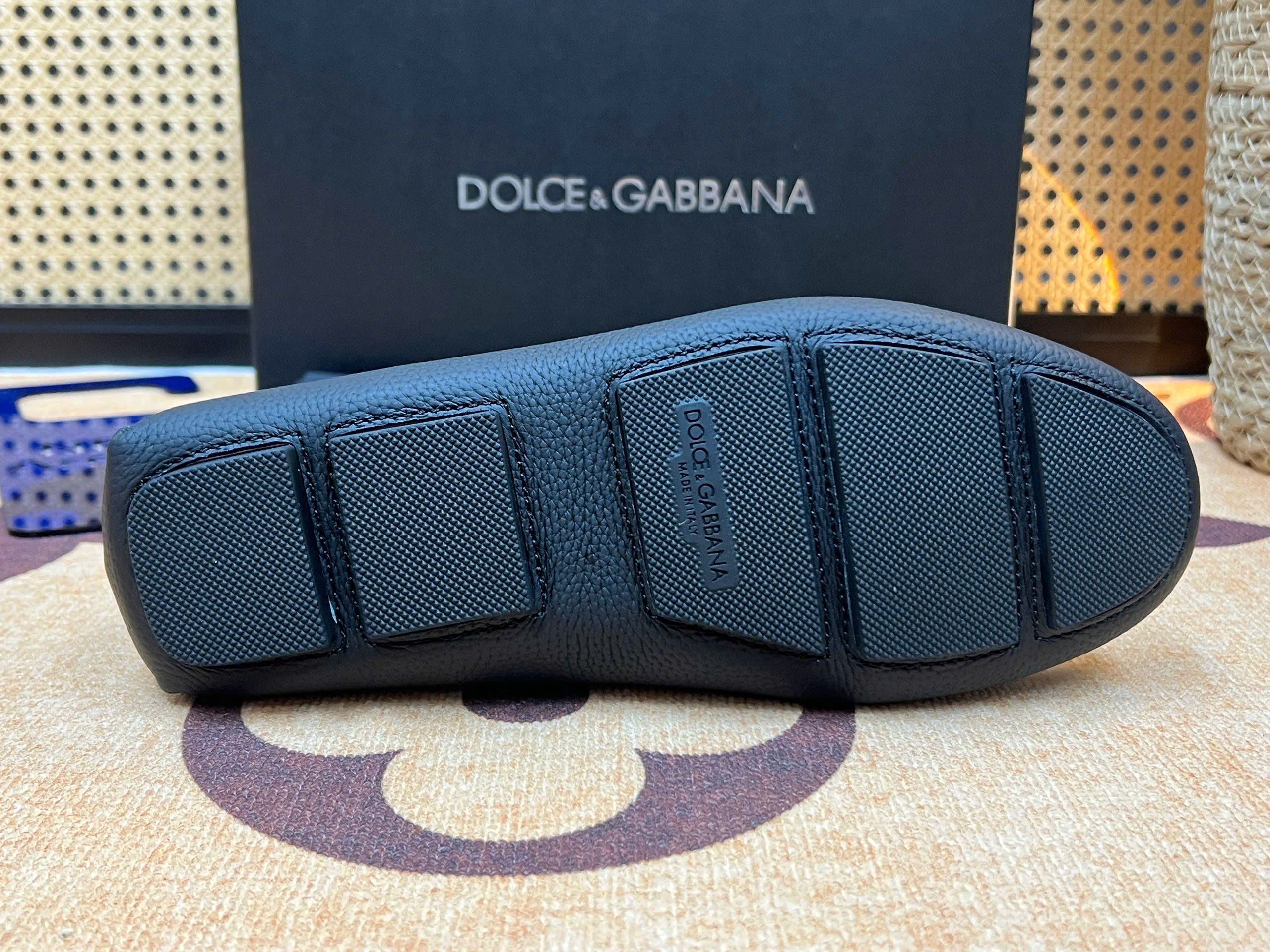 Giày moca Dolce Gabbana DG da Bê Xanh Than sần tag bạc vuông xích Like Auth 38-43 VTN