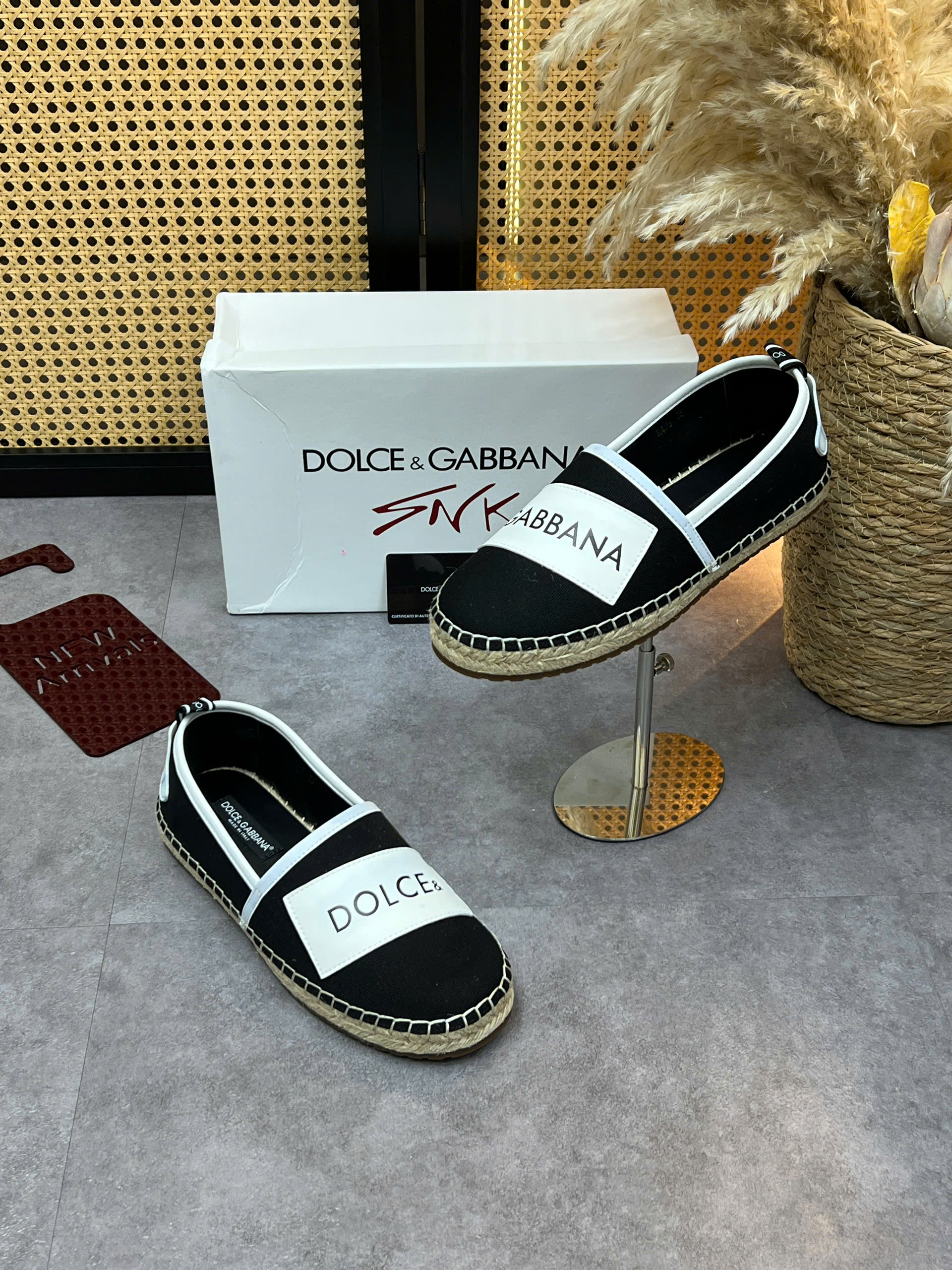 Giày slipon cói Dolce Gabbana DG Đen tag Trắng Like Auth 38-43 VTN