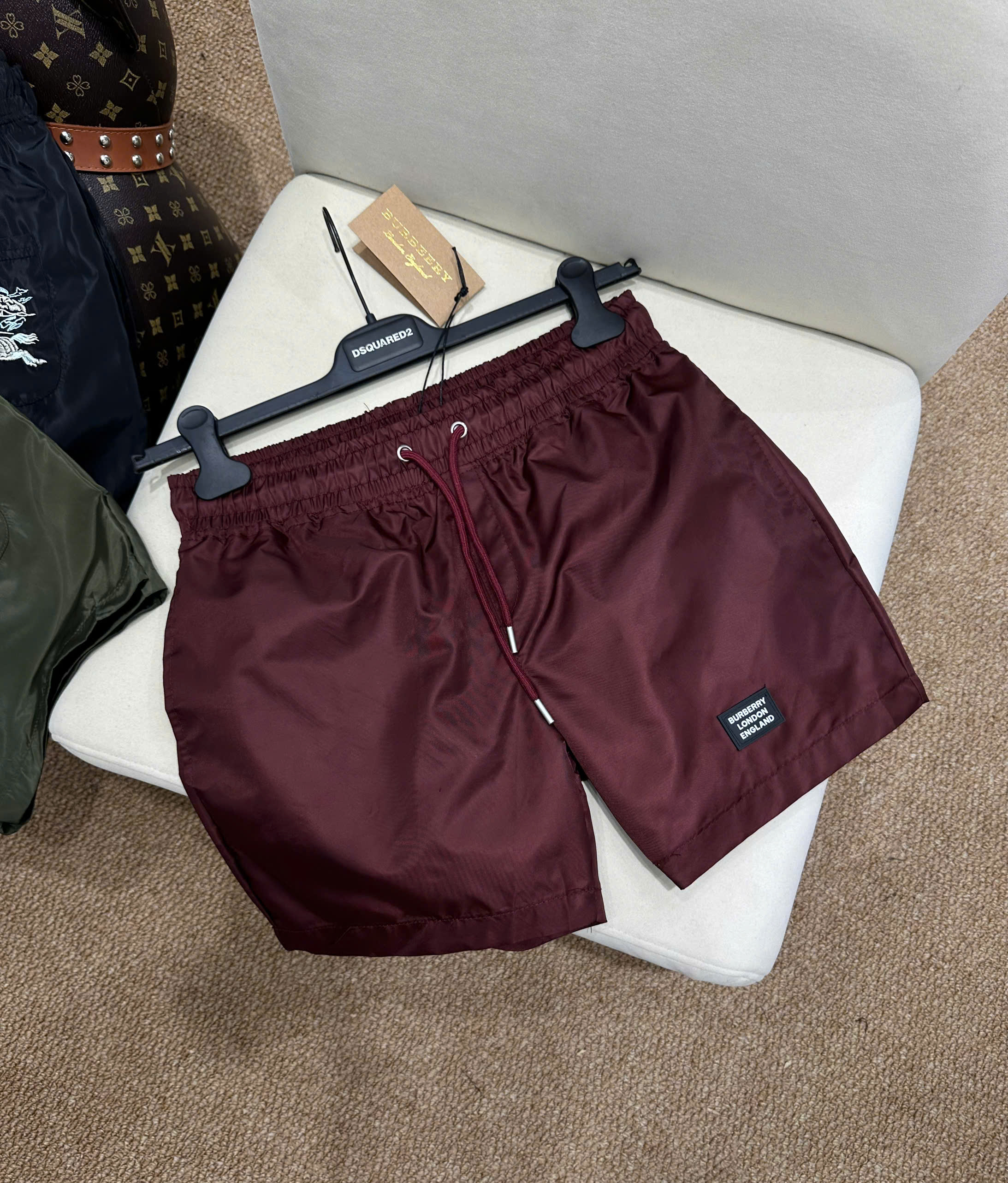 Quần short đùi gió Burberry BBR logo thêu kỵ sỹ ngựa bay túi sau Like Auth S-XL NV