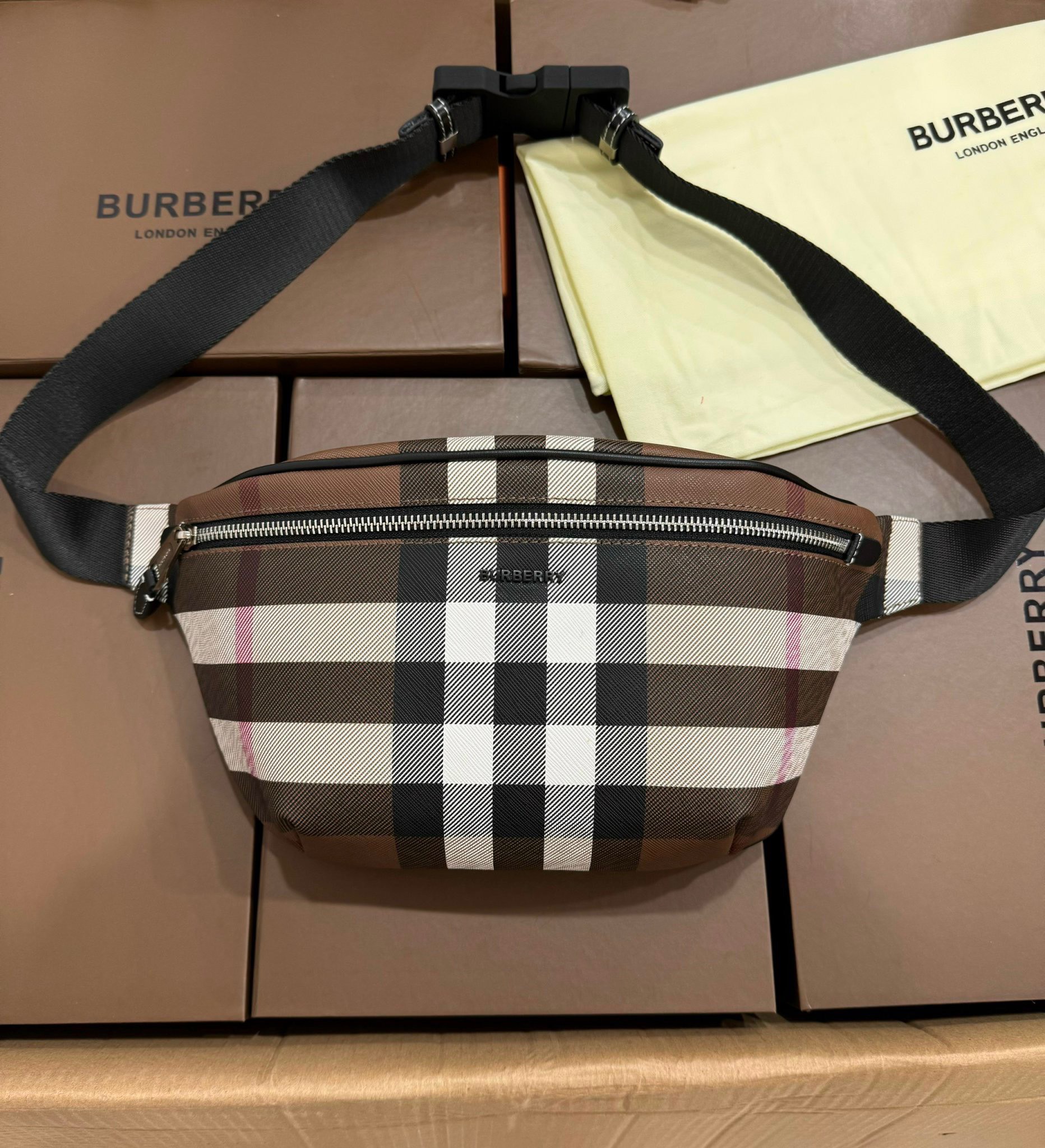 Túi đeo bụng, đeo chéo Burberry BBR Nâu kẻ sọc Like Auth on web fullbox bill thẻ CD