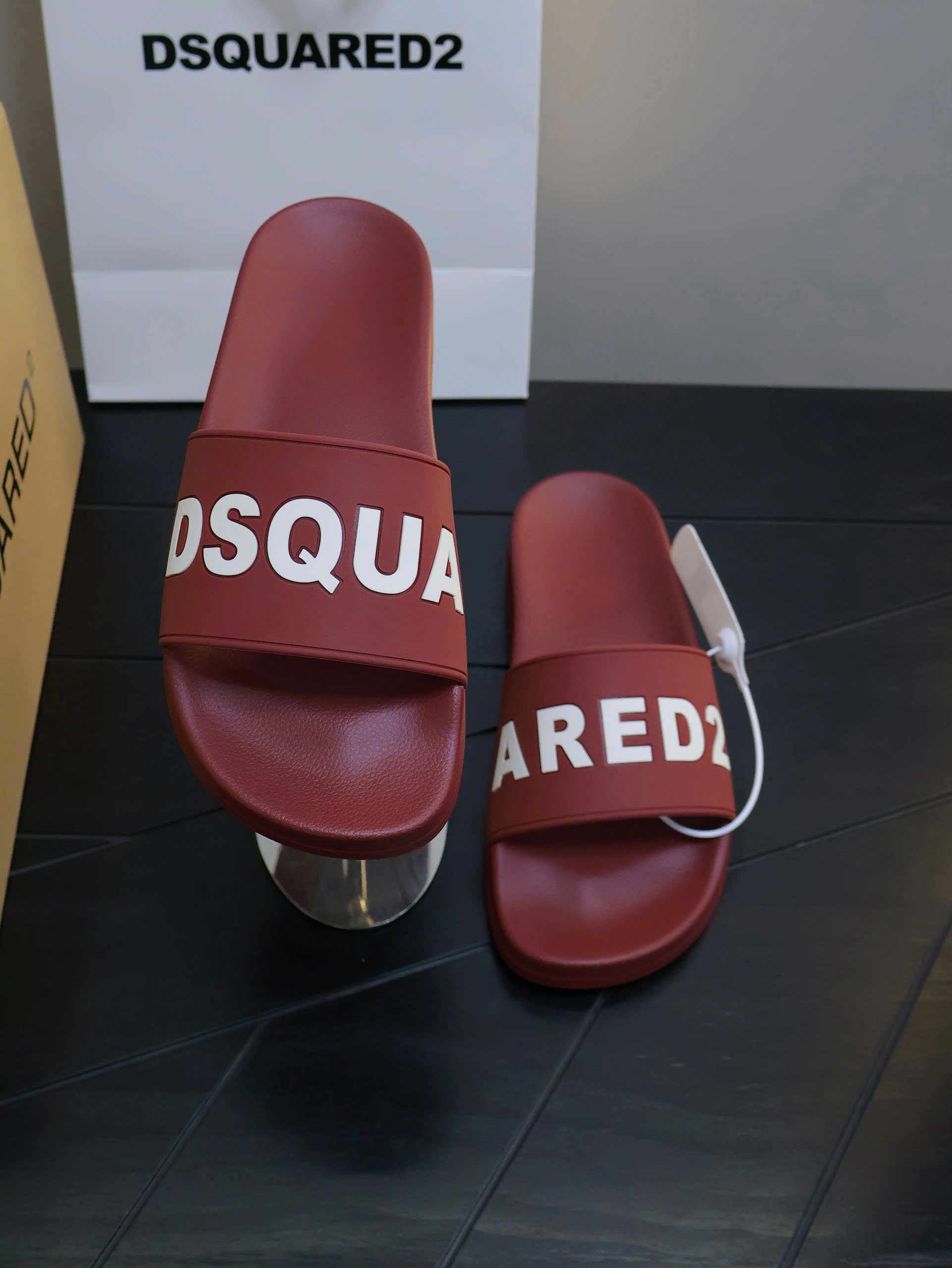 Dép lê Dsquared2 DSQ logo nổi quai new 2026 Like Auth 38-43 VTN
