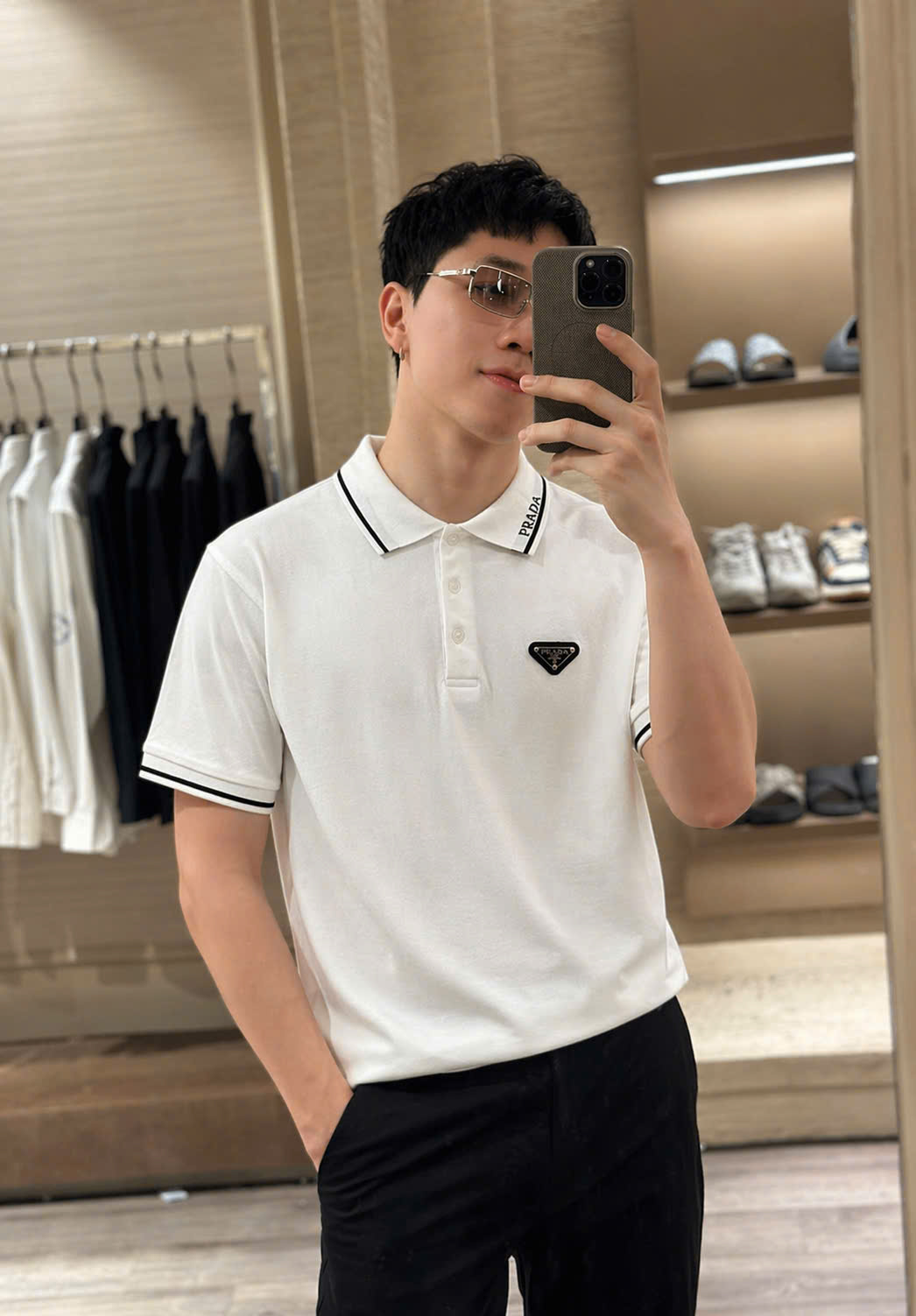 Áo polo Prada logo check cổ tag tam giác ngực Like Auth S-XL CD