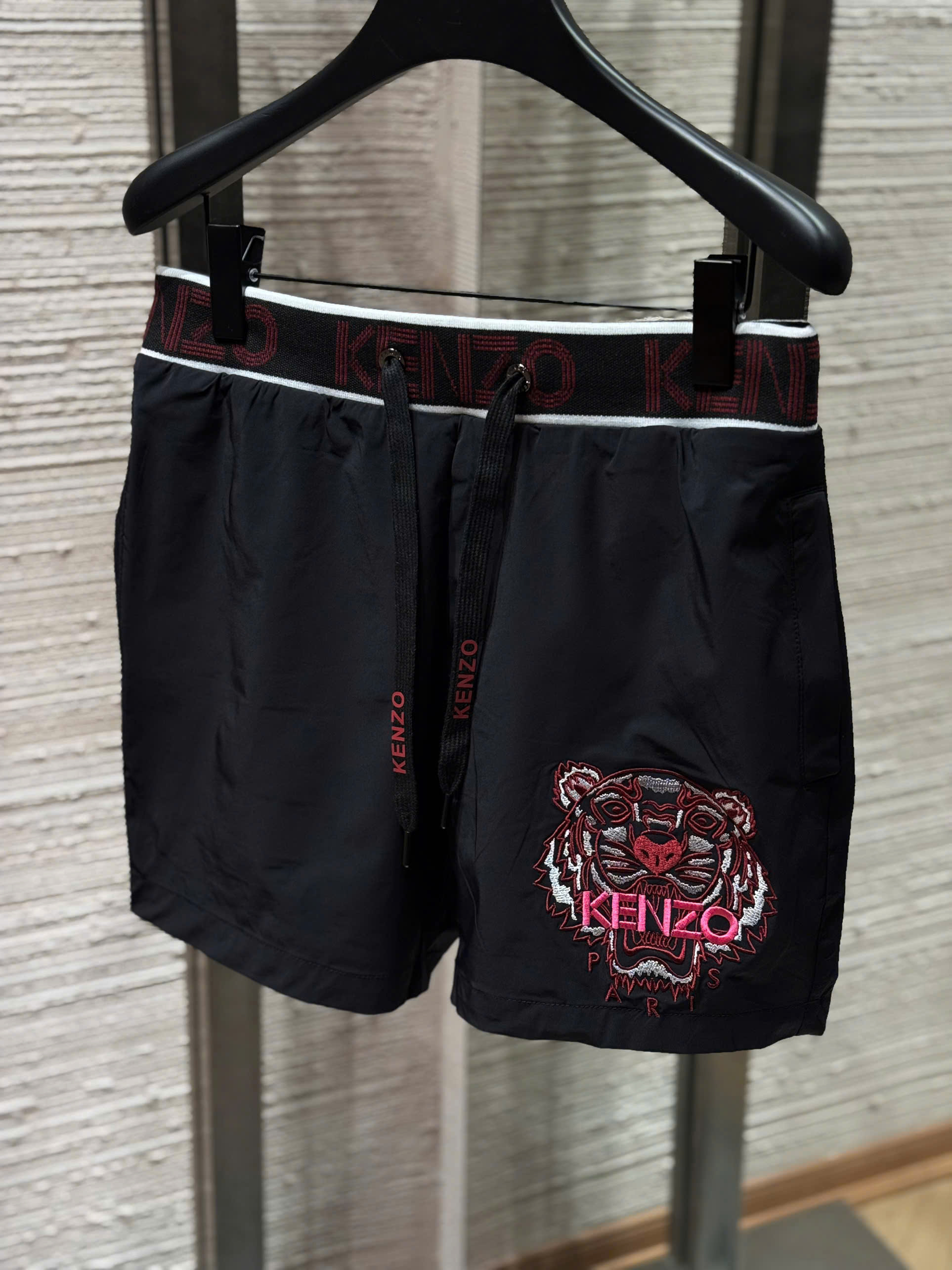 Quần short đùi gió Kenzo KZ Đen bo cạp thêu mặt hổ Đỏ Like Auth S-XL NV