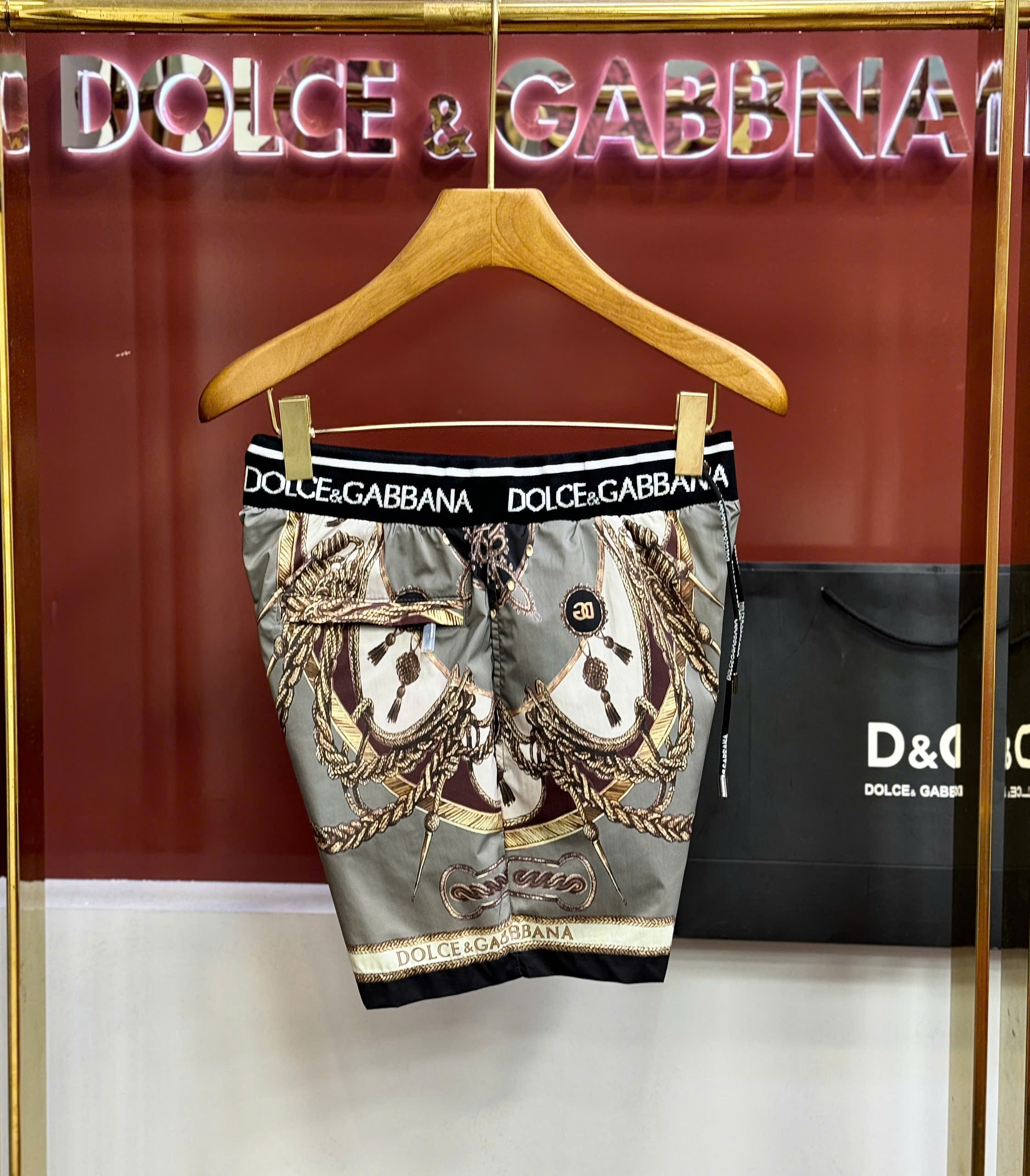 Quần short đùi gió Dolce Gabbana DG logo check cạp họa tiết quý tộc Like Auth 44-50 CD