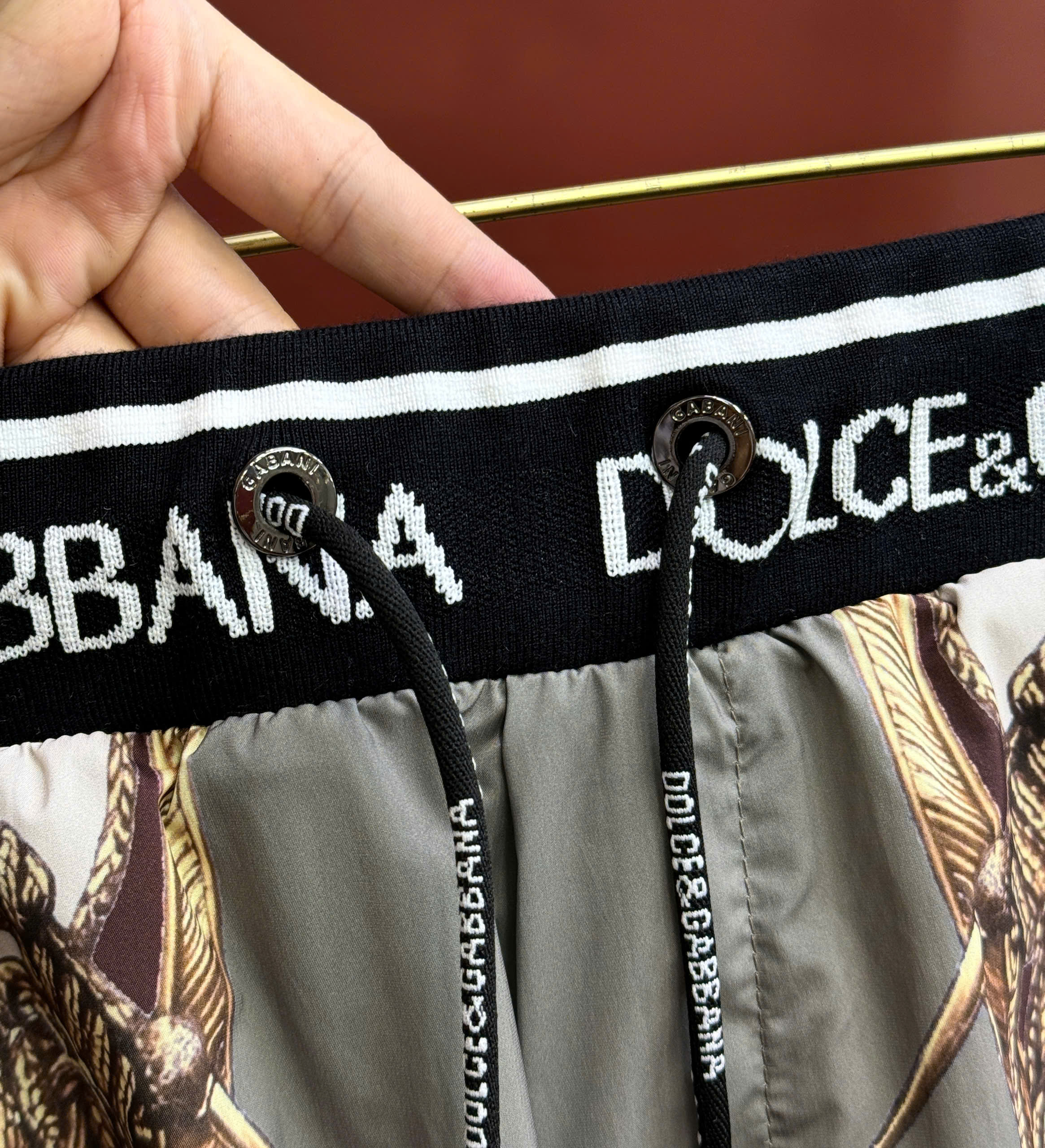 Quần short đùi gió Dolce Gabbana DG logo check cạp họa tiết quý tộc Like Auth 44-50 CD