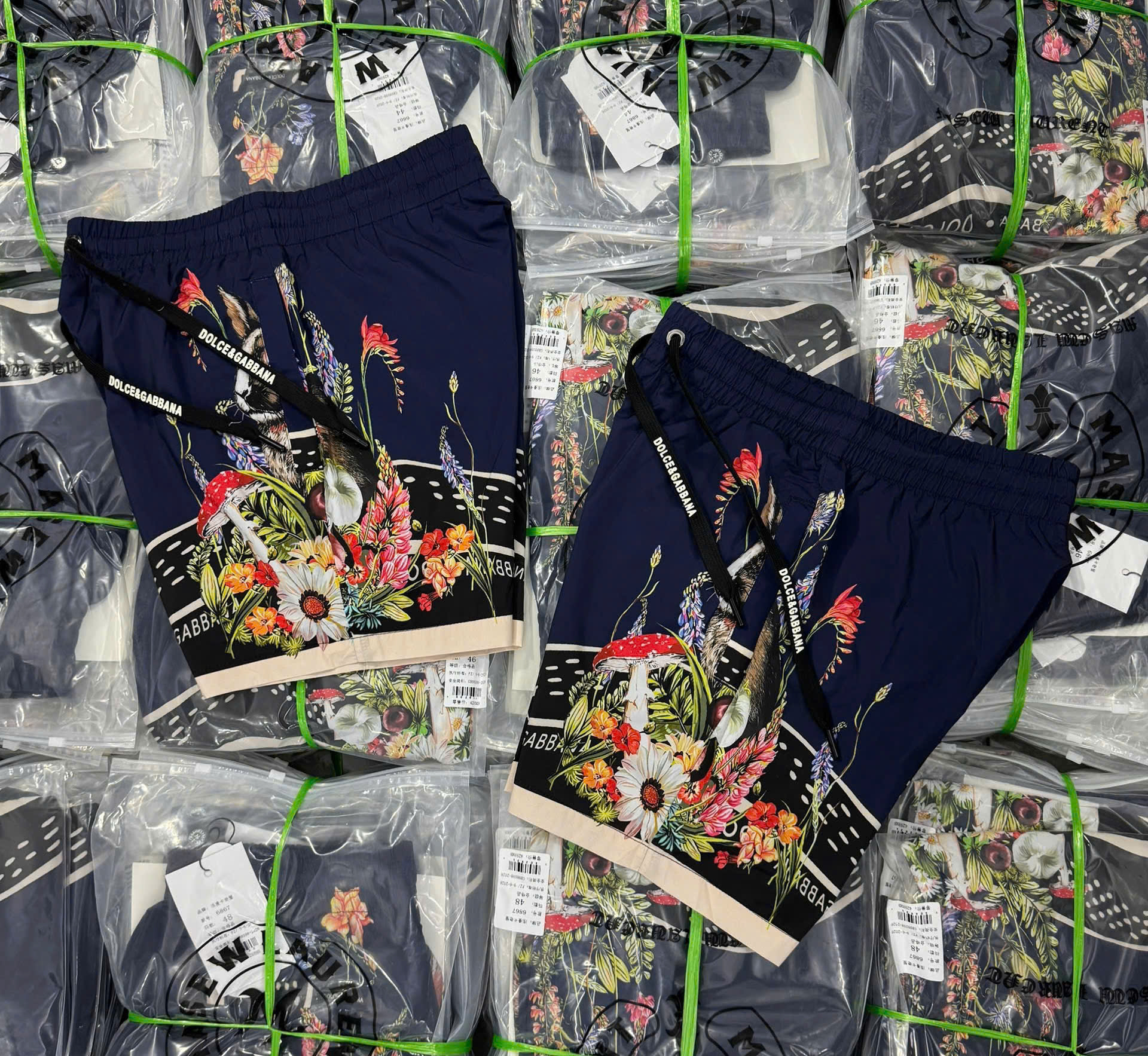 Quần short đùi gió Dolce Gabbana DG Xanh Than họa tiết hoa Like Auth 44-50 CD NV