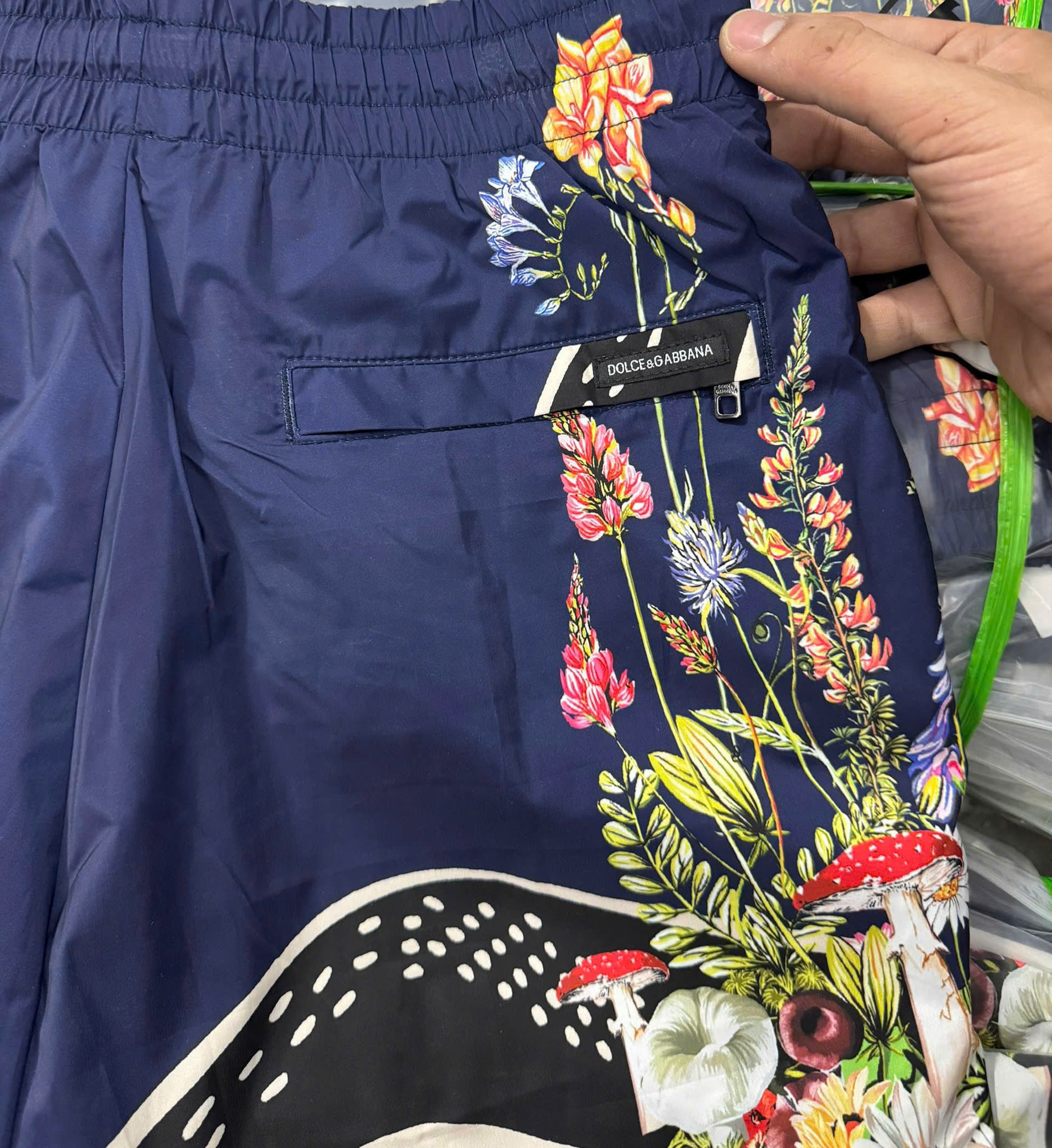 Quần short đùi gió Dolce Gabbana DG Xanh Than họa tiết hoa Like Auth 44-50 CD NV