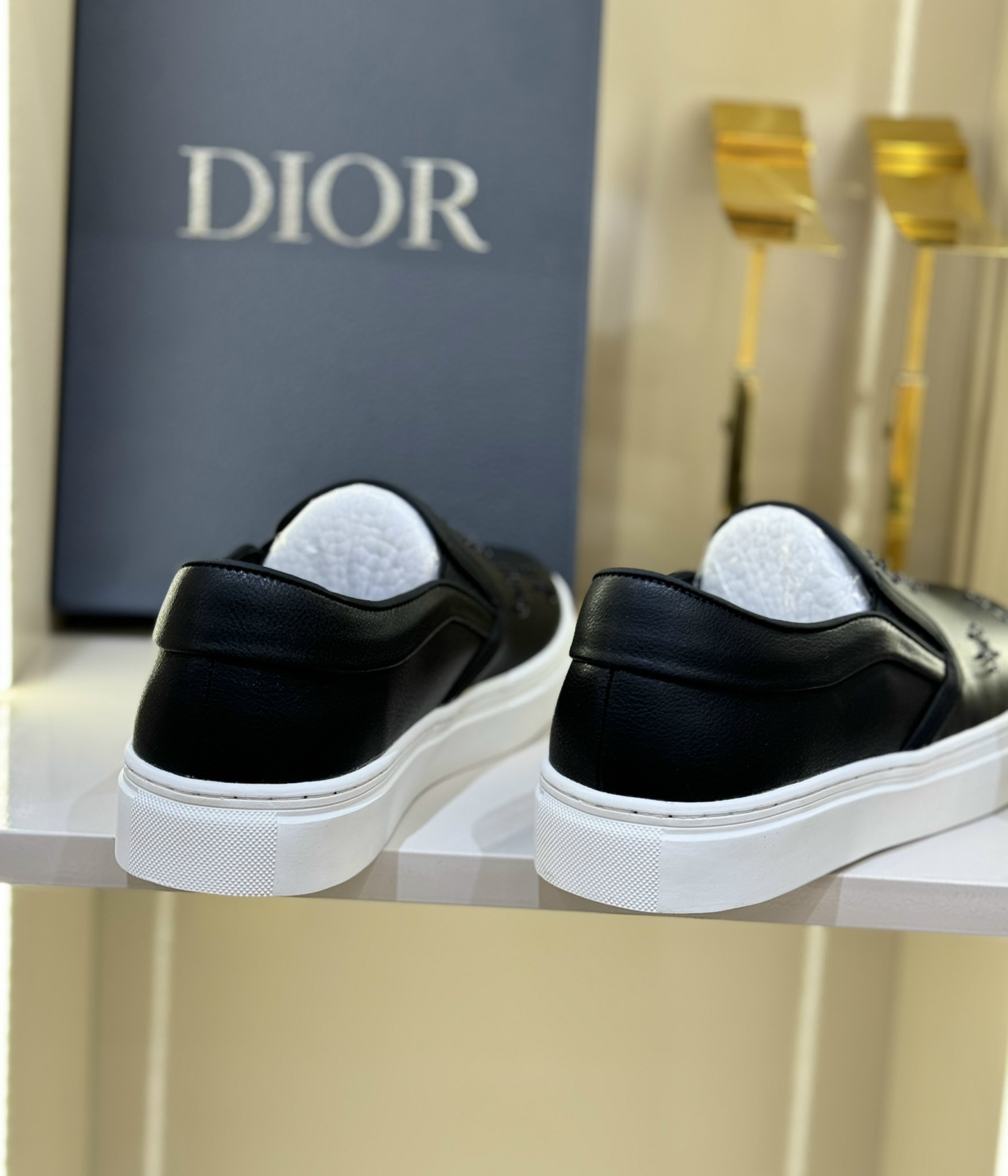 Giày Slipon Dior CD Đen họa tiết Ong thêu nổi Like Auth Fullbox phụ kiện CD