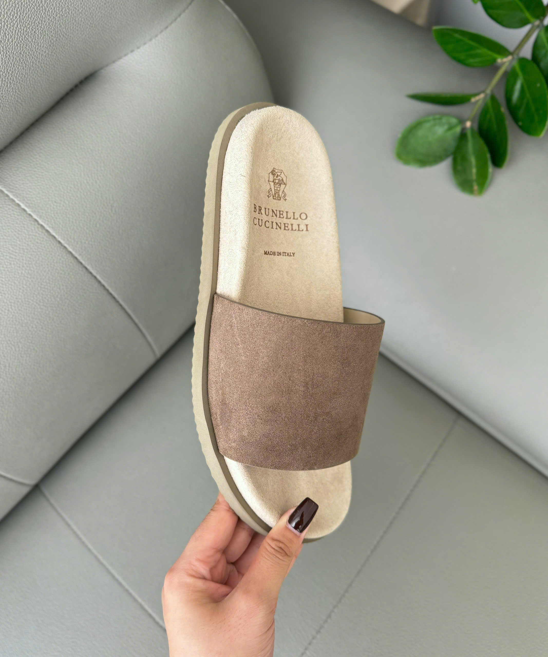 Dép lê TANYA Brunello Cucinelli Rêu da lộn đế Be 38-43 DDT