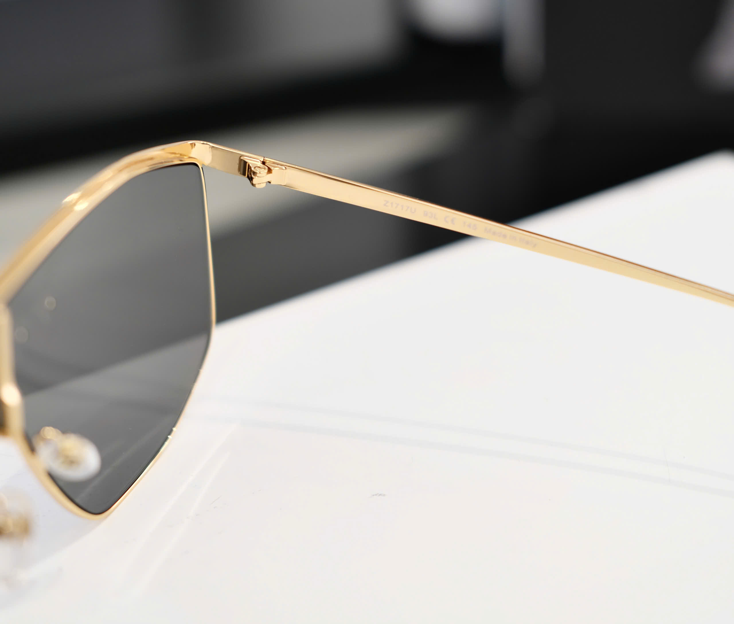 Kính mát thời trang Louis Vuitton Golden Mask Sunglasses gọng Vàng Like Auth DDT