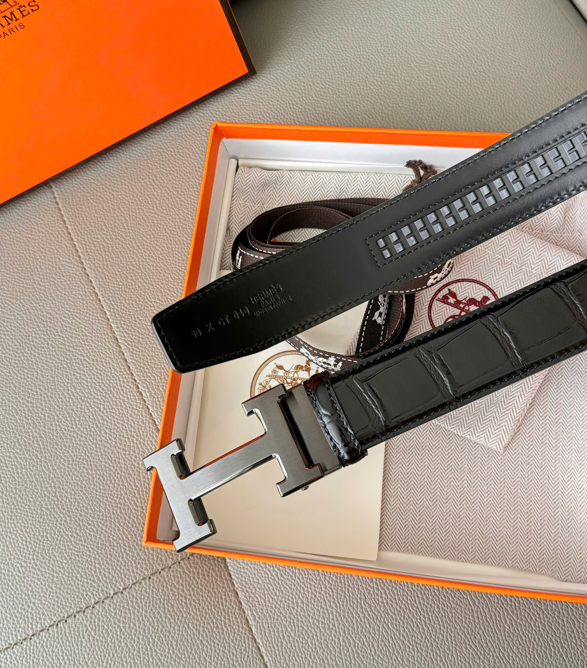 Thắt lưng dây nịt Hermes HM mặt chữ H Xám da cá sấu bóng Like Auth 85-110 DDT