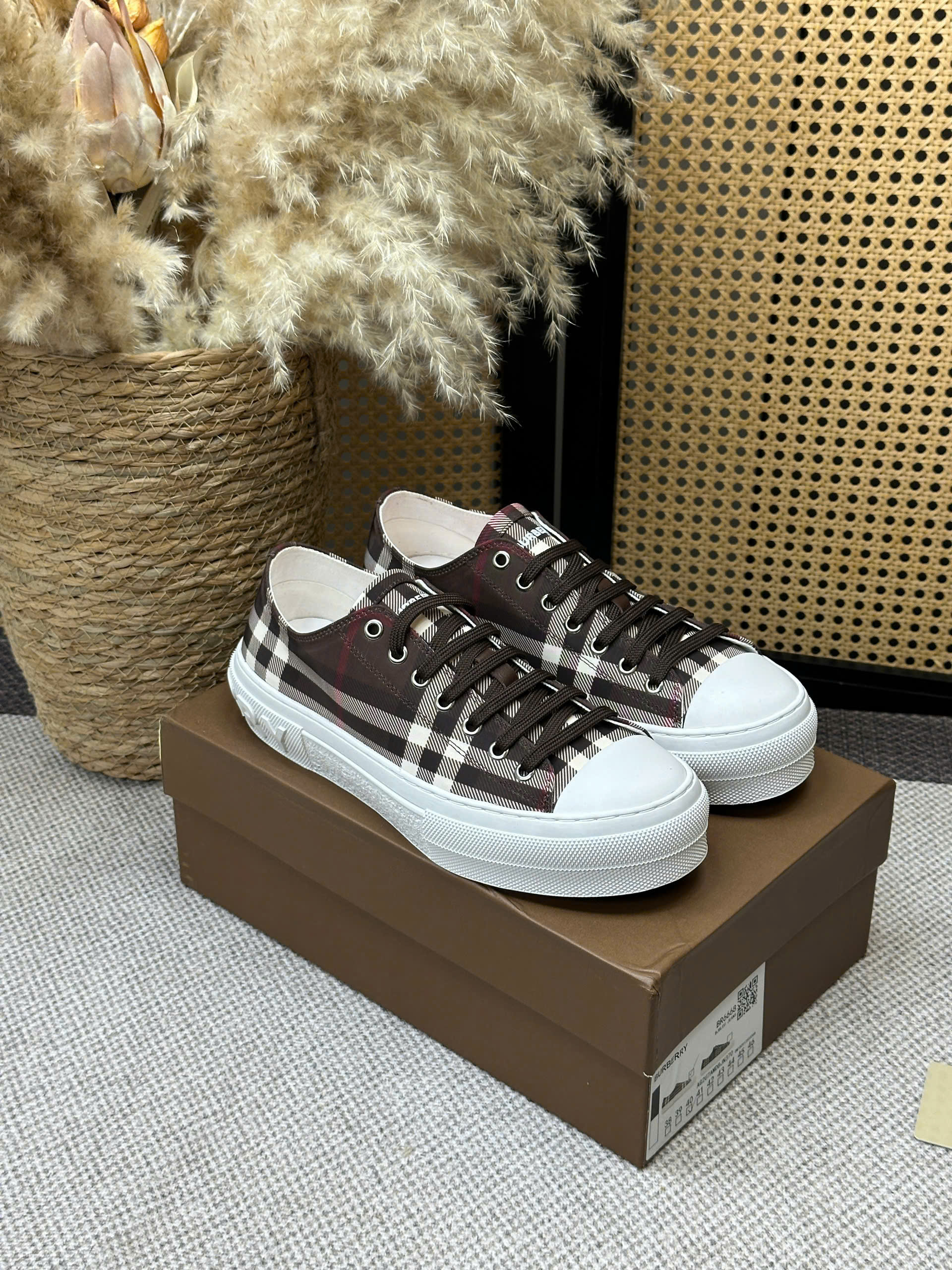Giày sneaker Burberry BBR Check Low-top kẻ sọc Trắng Xám caro Like Auth 38-43 VTN