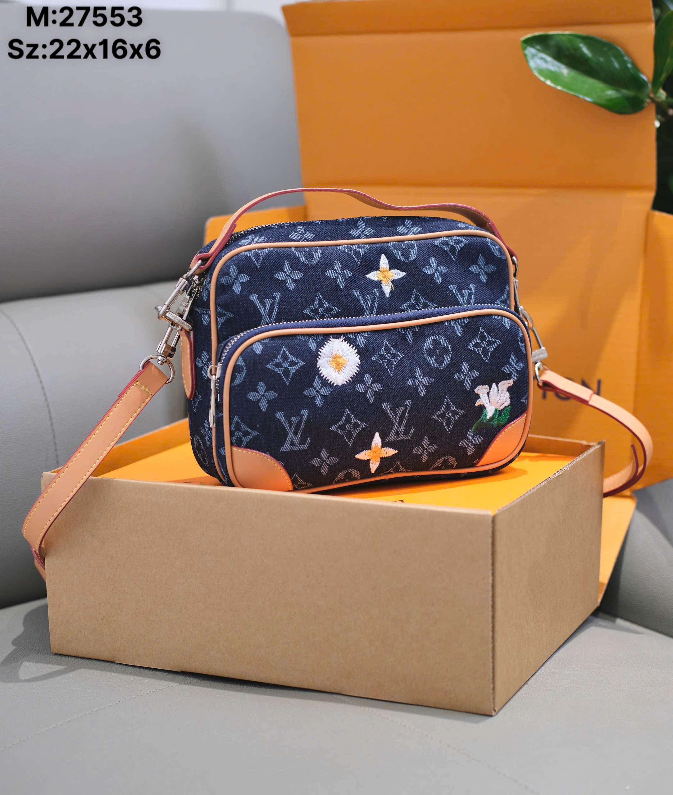 Túi đeo chéo Louis Vuitton LV Monogram Floral Denim Xanh Than Like Auth 25x18x11 PLD