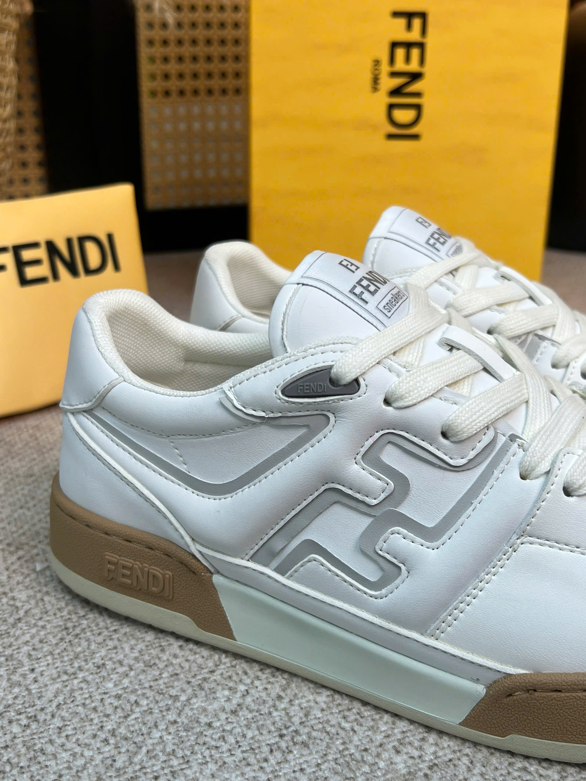 Giày sneaker Fendi FD Match Leather Low-Top Trắng logo nổi Like Auth 38-43 VTN