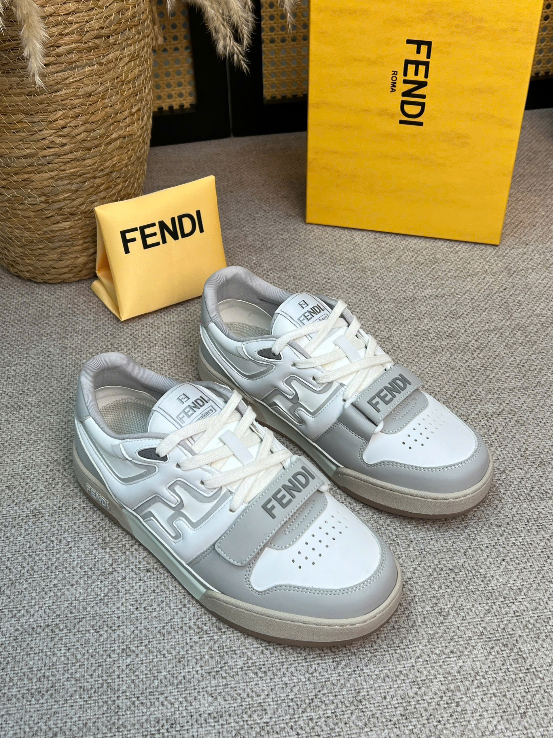 Giày sneaker Fendi FD Match Leather Low-Top Trắng Xám logo nổi Like Auth 38-43 VTN