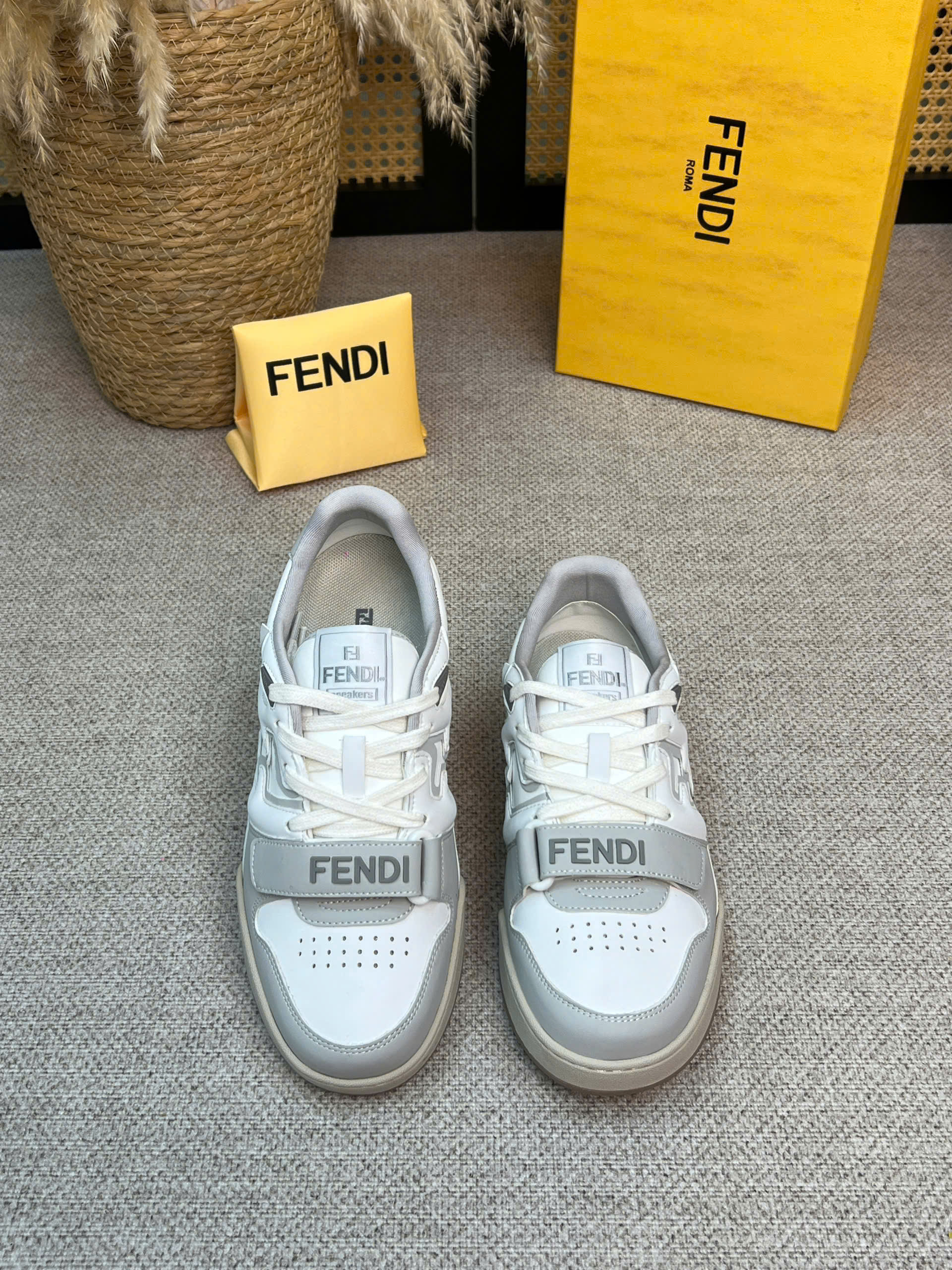 Giày sneaker Fendi FD Match Leather Low-Top Trắng Xám logo nổi Like Auth 38-43 VTN
