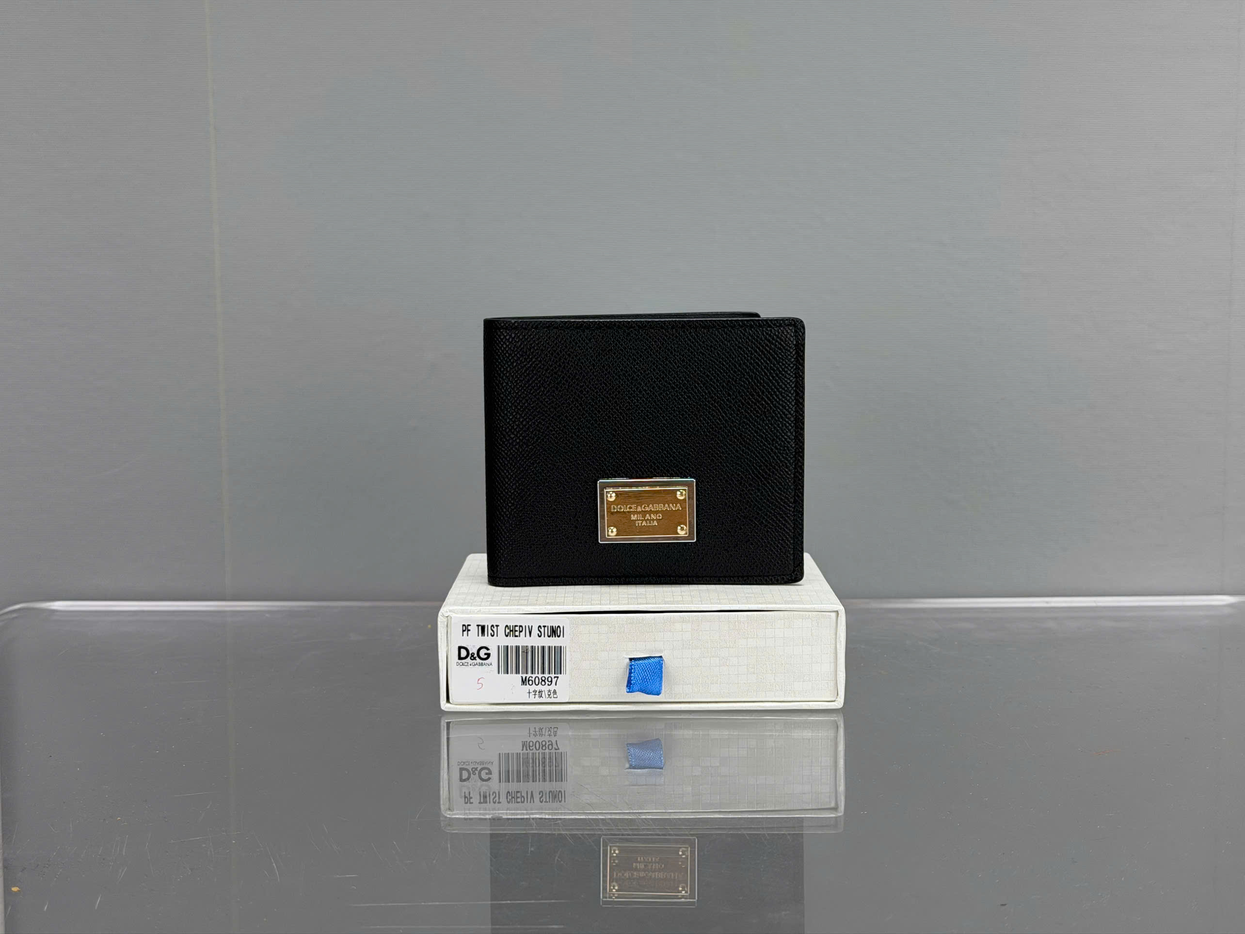Ví ngắn Dolce Gabbana DG logo tag new 2026 Like Auth VTN