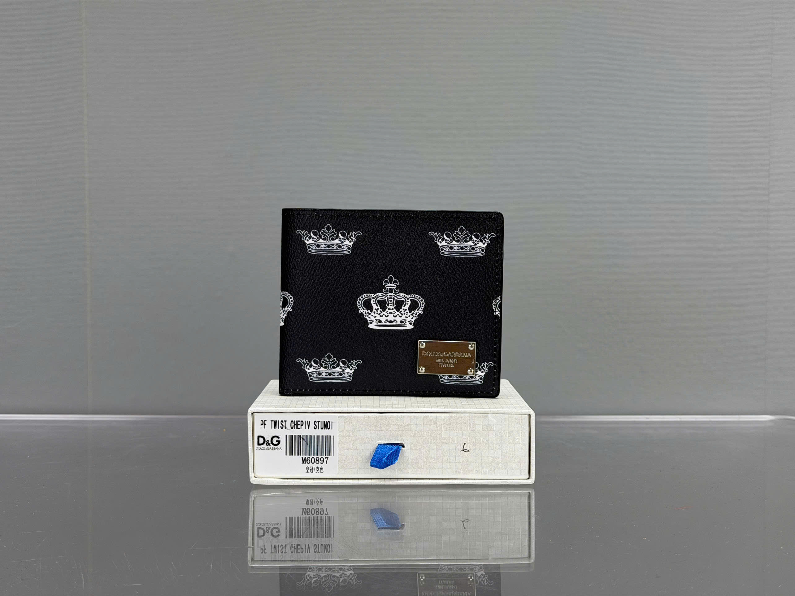 Ví ngắn Dolce Gabbana DG logo tag new 2026 Like Auth VTN