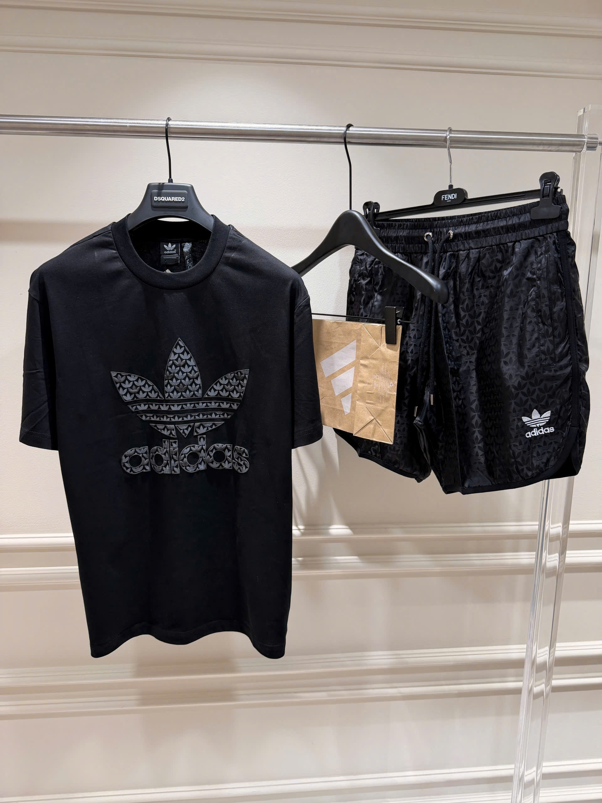 Set bộ thể thao hè Adidas logo wash ngực hoa to Like Auth S-XL NV