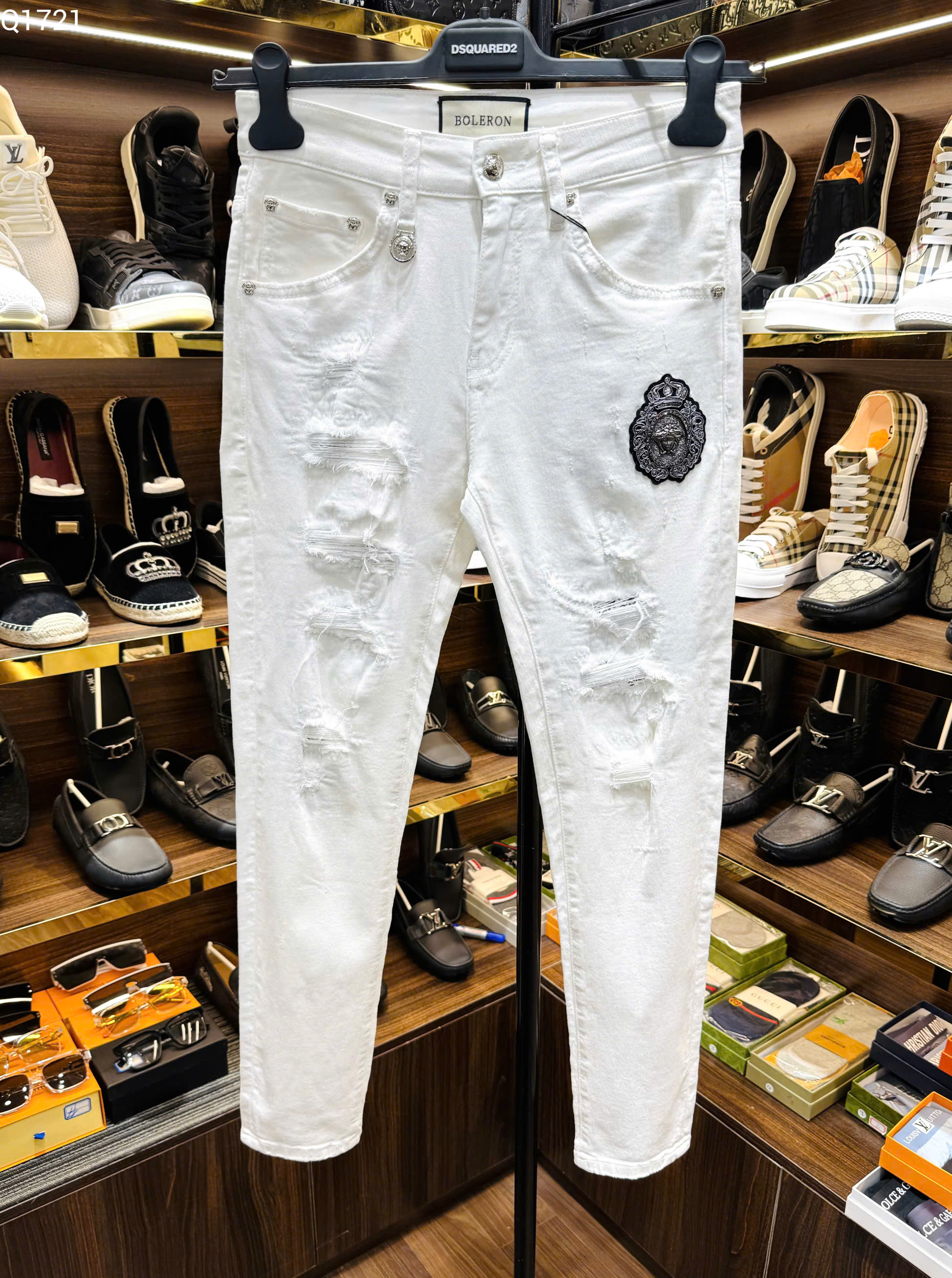 Quần Jean Versace VS Trắng rách mài vá wash logo tag huy hiệu thêu đùi Like Auth on web MK