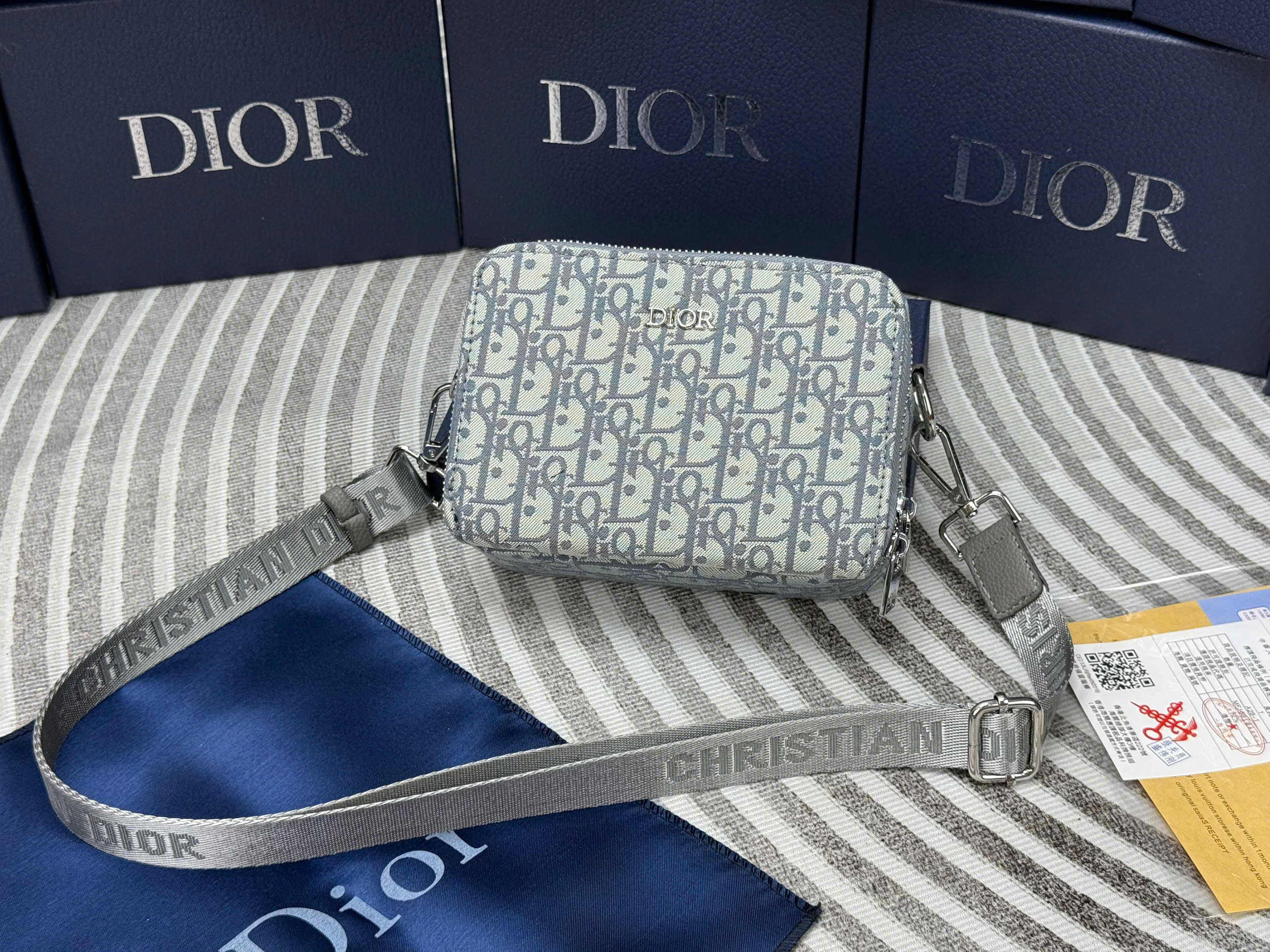 Túi đeo chéo Dior CD 2 khóa new 2026 Like Auth VTN