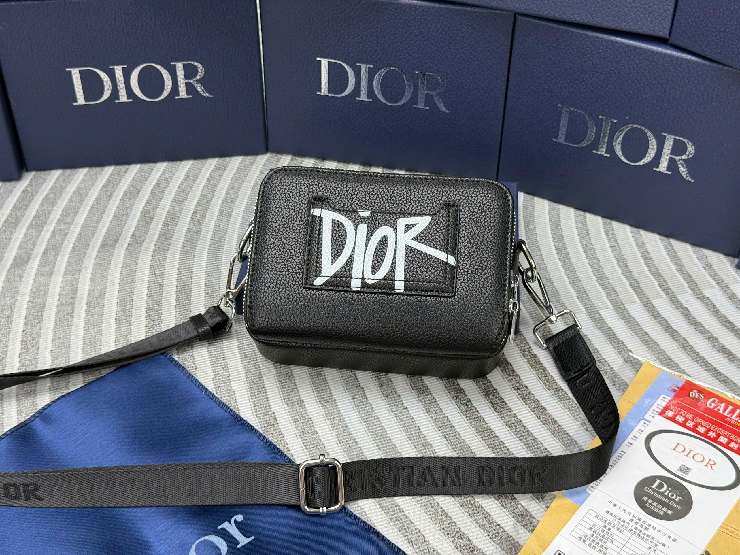 Túi đeo chéo Dior CD 2 khóa new 2026 Like Auth VTN