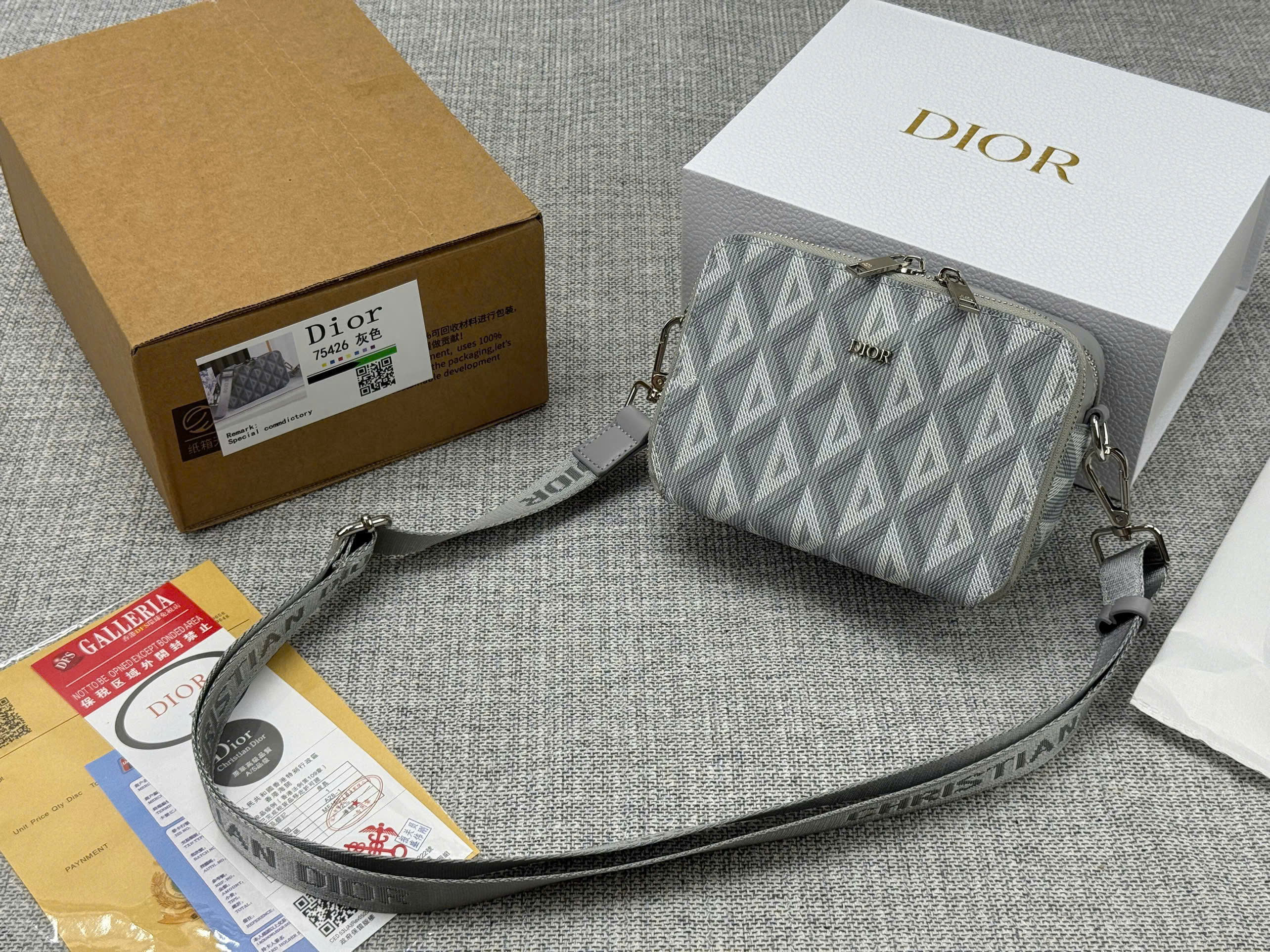 Túi đeo chéo Dior CD 2 khóa new 2026 Like Auth VTN