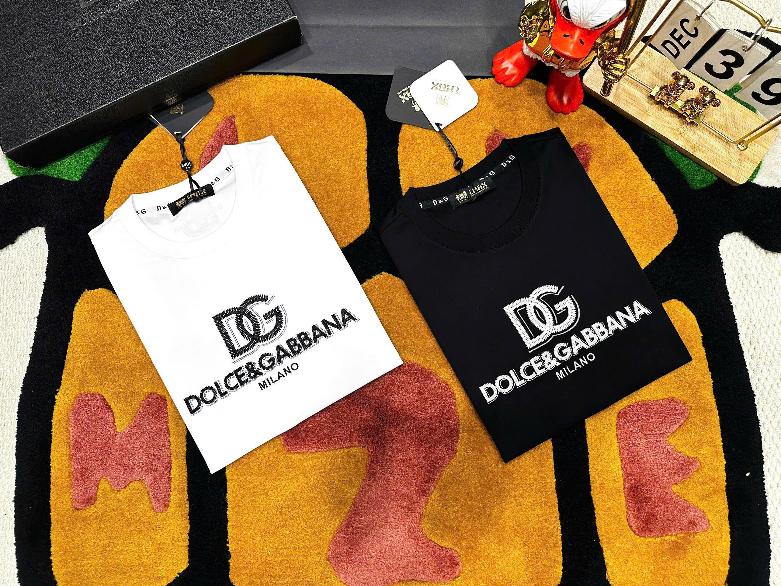 Áo phông T shirt Dolce Gabbana DG Milano basic logo thêu ngực Like Auth S-XL MK