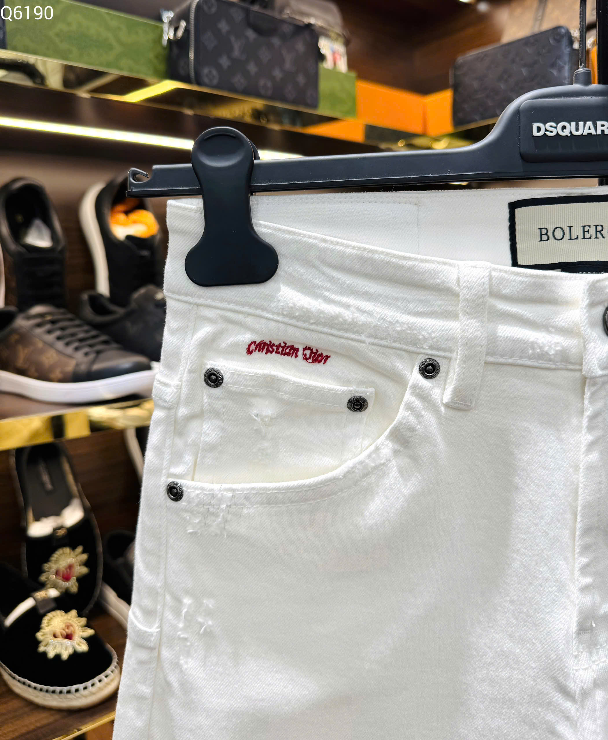 Quần Jean Dior CD Trắng  rách mài logo chữ xắn gấu Like Auth on web MK