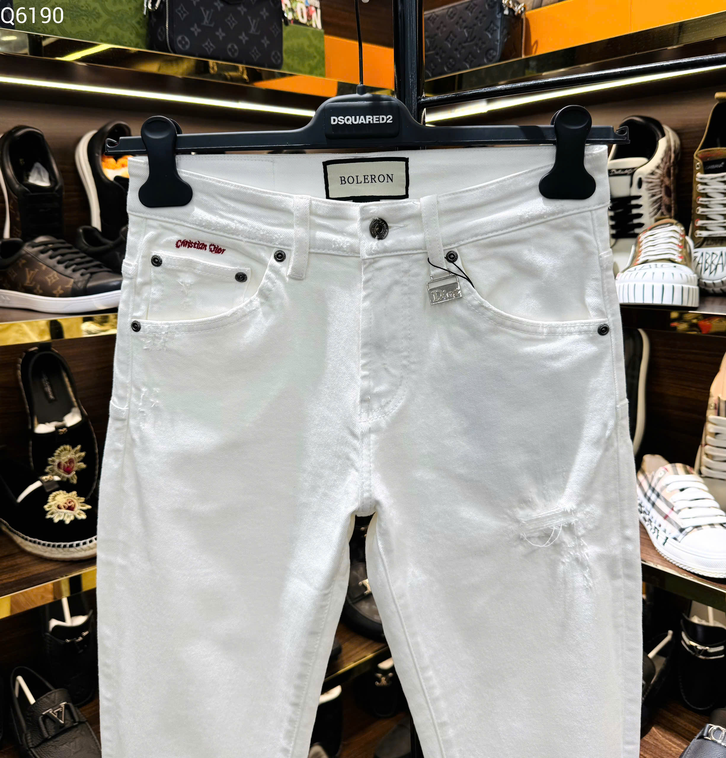 Quần Jean Dior CD Trắng  rách mài logo chữ xắn gấu Like Auth on web MK