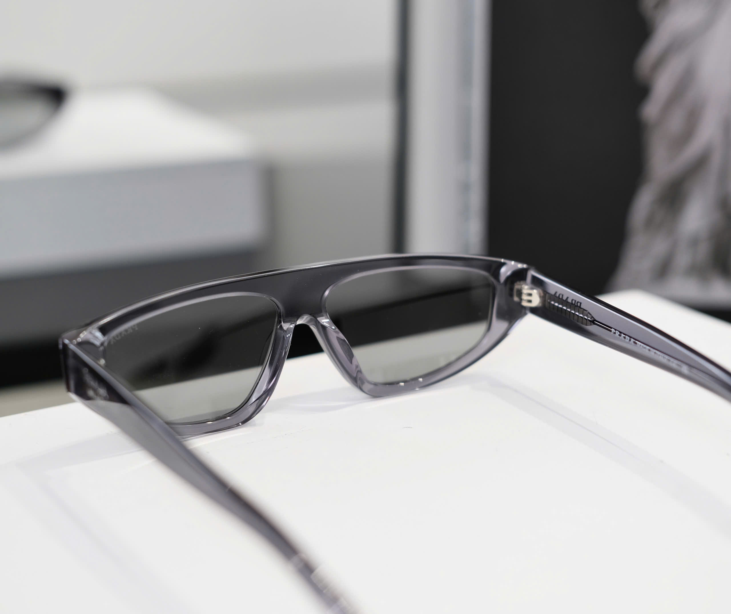 Kính mắt thời trang Prada Milano Xám mắt Mèo Like Auth DDT