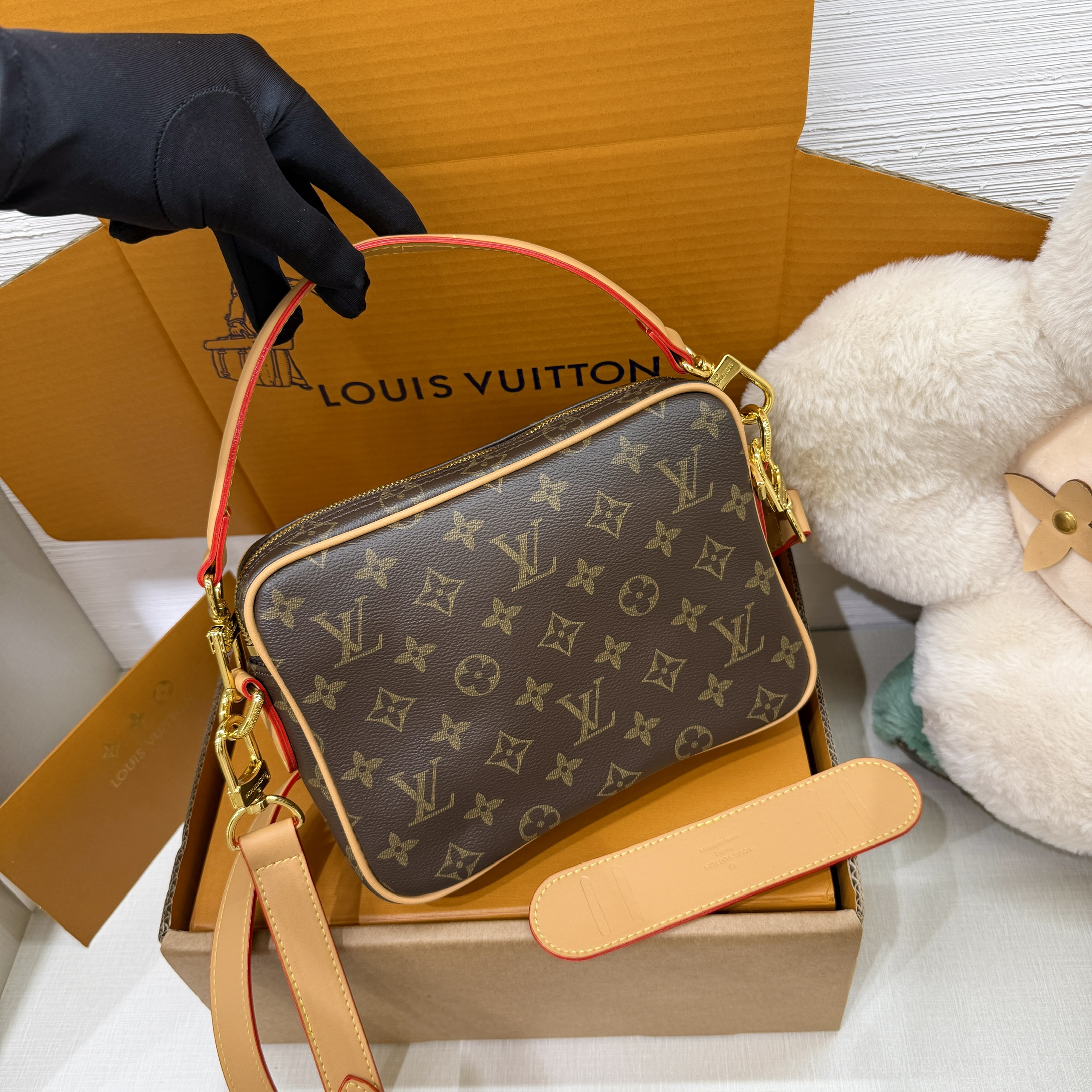 Túi đeo chéo Louis Vuitton Bag LV Monogram Archive Nâu Like Auth 25x18x11 PLD