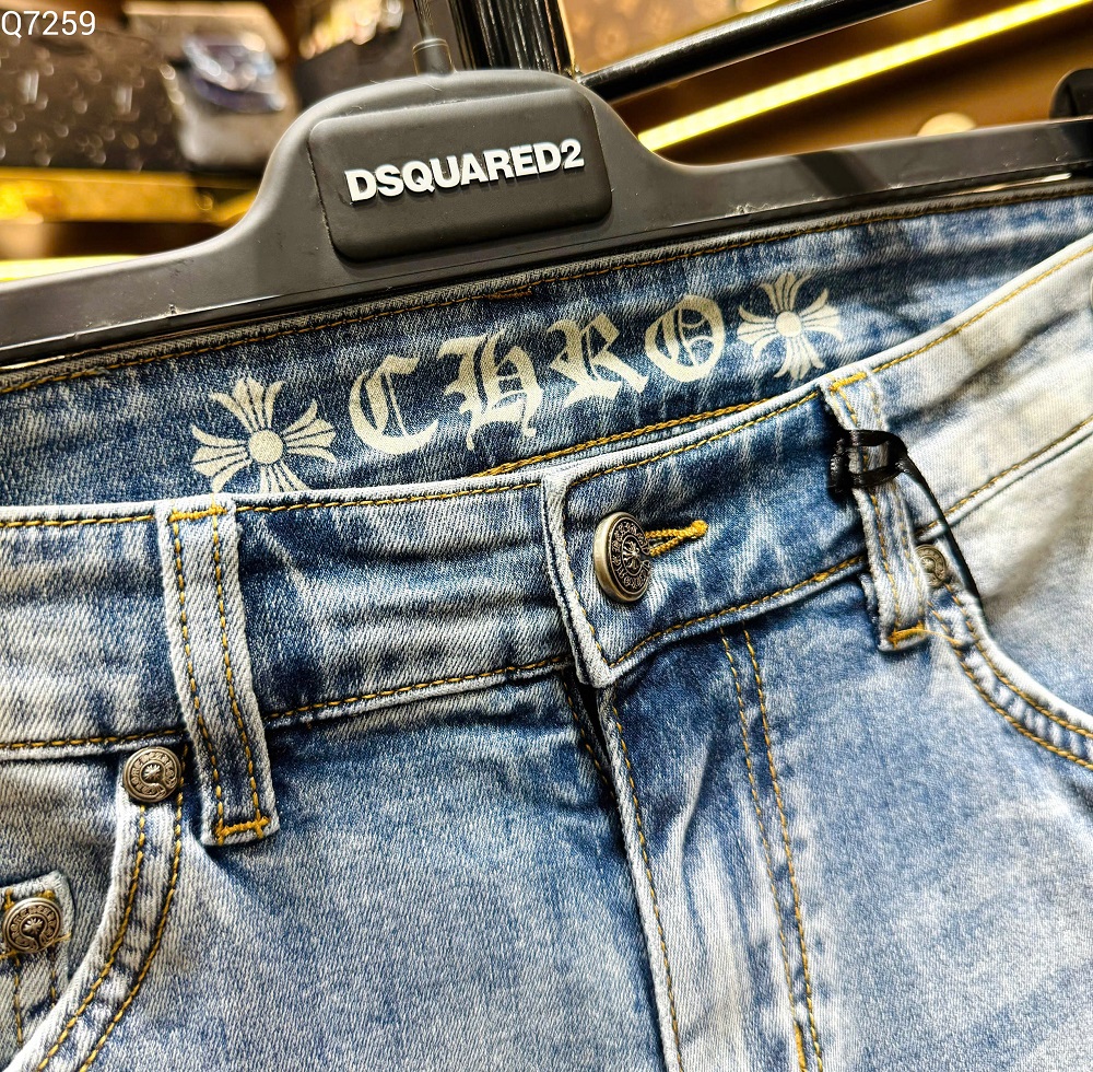 Quần Jean Chrome Heart CH Xanh nhạt rách mài họa tiết logo xắn gấu Like Auth on web MK