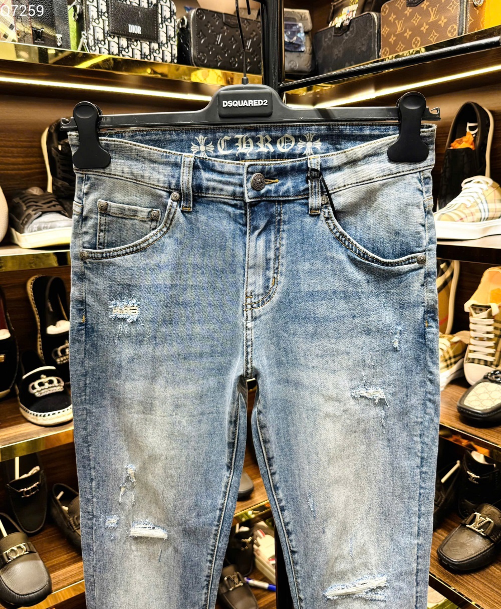 Quần Jean Chrome Heart CH Xanh nhạt rách mài họa tiết logo xắn gấu Like Auth on web MK