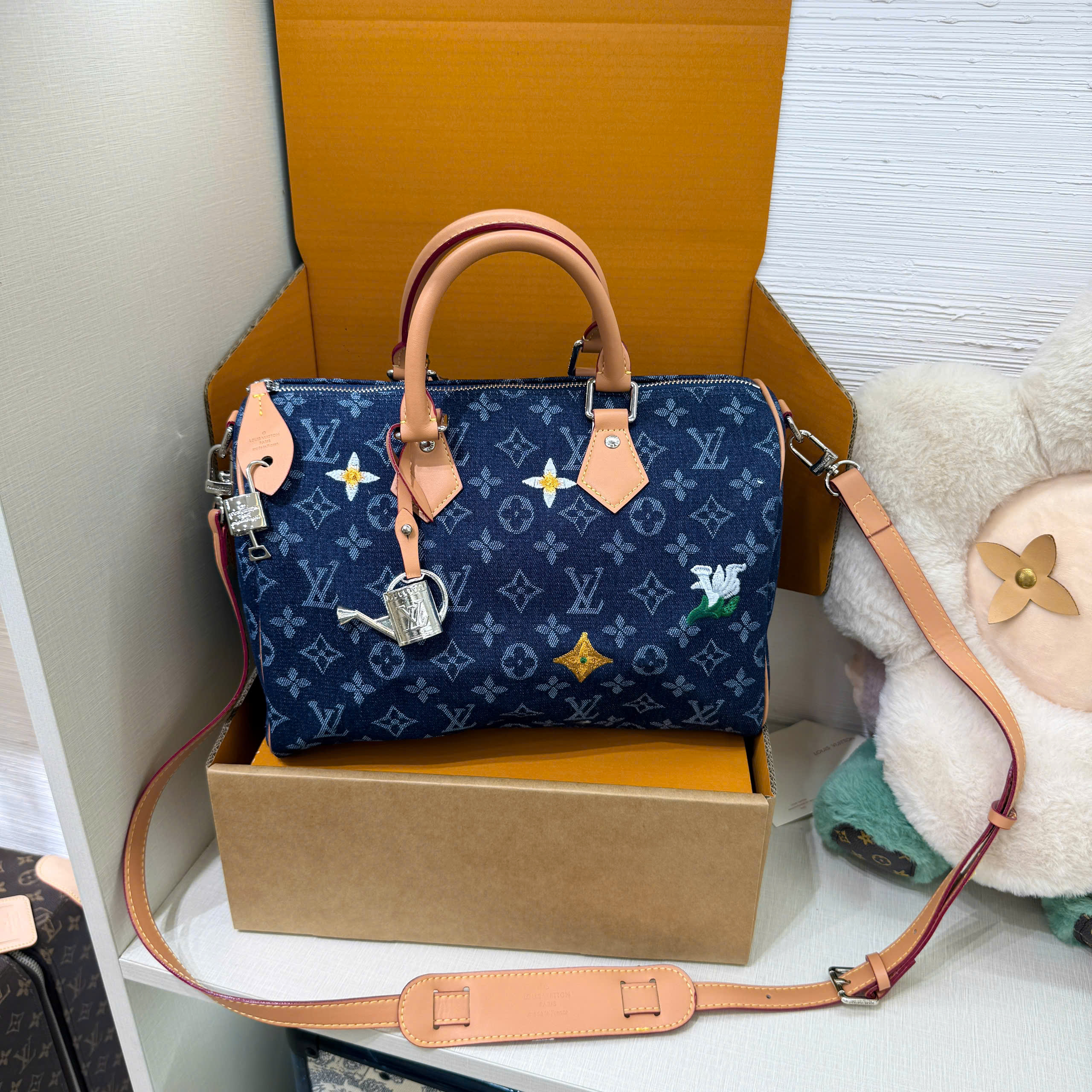 Túi Trống Louis Vuitton LV peedy 30 Bandoulière Denim monogram Xanh Than Like Auth 30x21x17 PLD