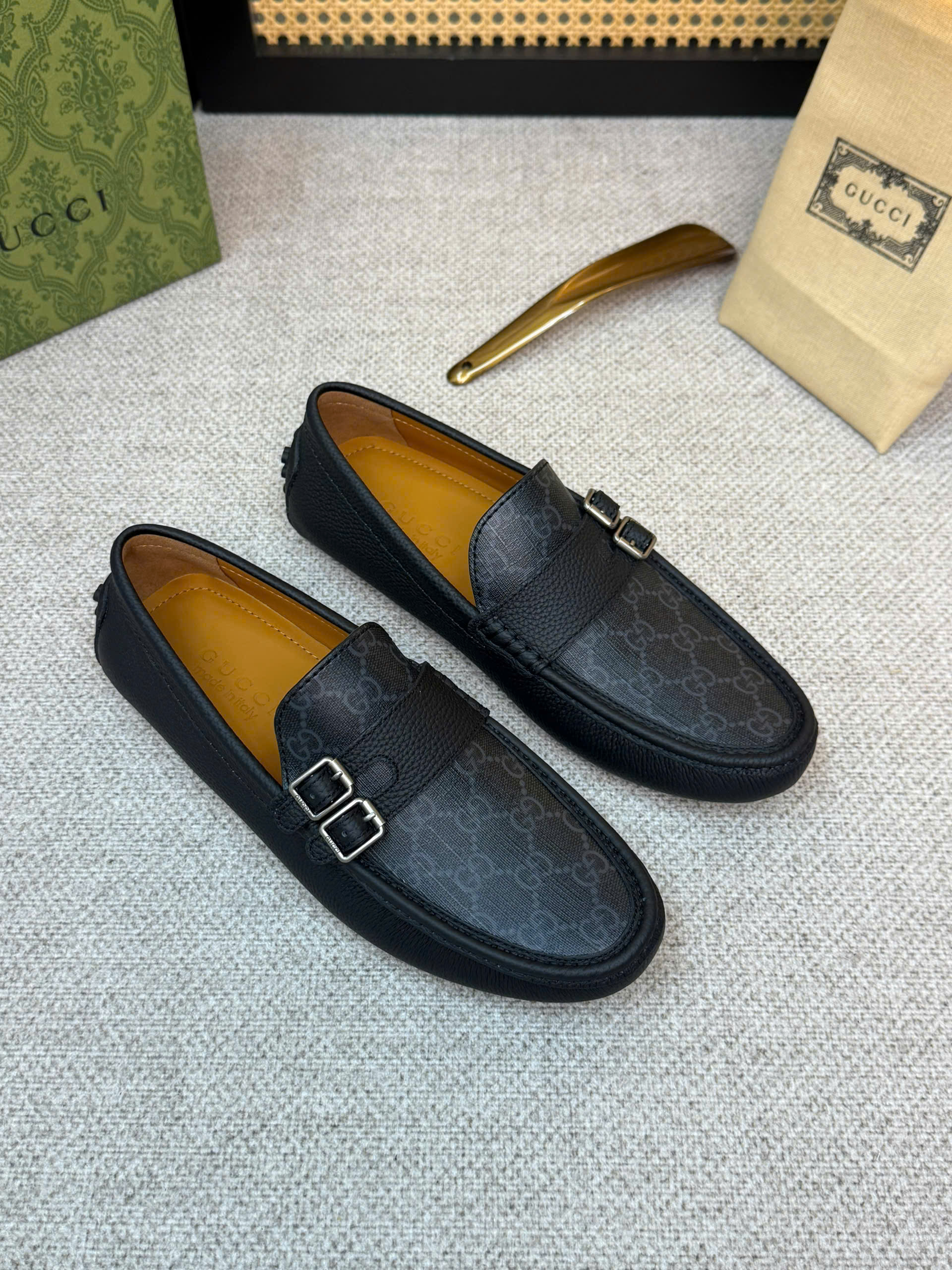 Giày lười moca Gucci GC Buckle Detailed tag ngang 2 khóa logo full tag Xám Like Auth 38-43 VTN