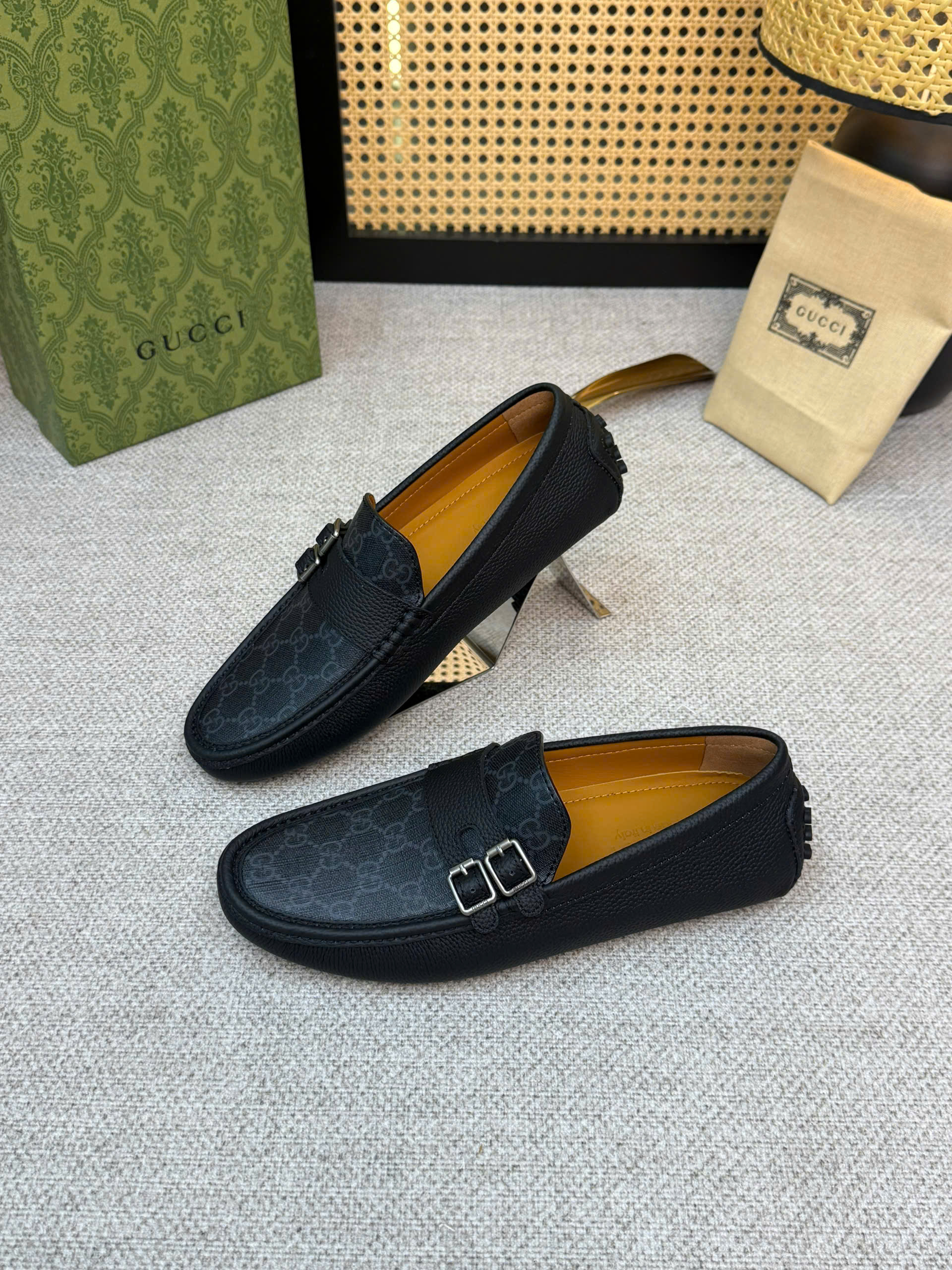 Giày lười moca Gucci GC Buckle Detailed tag ngang 2 khóa logo full tag Xám Like Auth 38-43 VTN