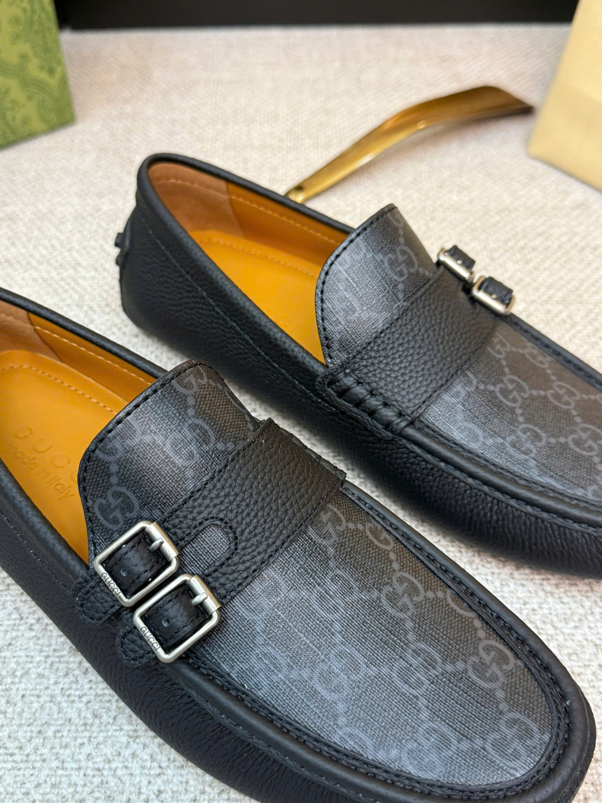 Giày lười moca Gucci GC Buckle Detailed tag ngang 2 khóa logo full tag Xám Like Auth 38-43 VTN