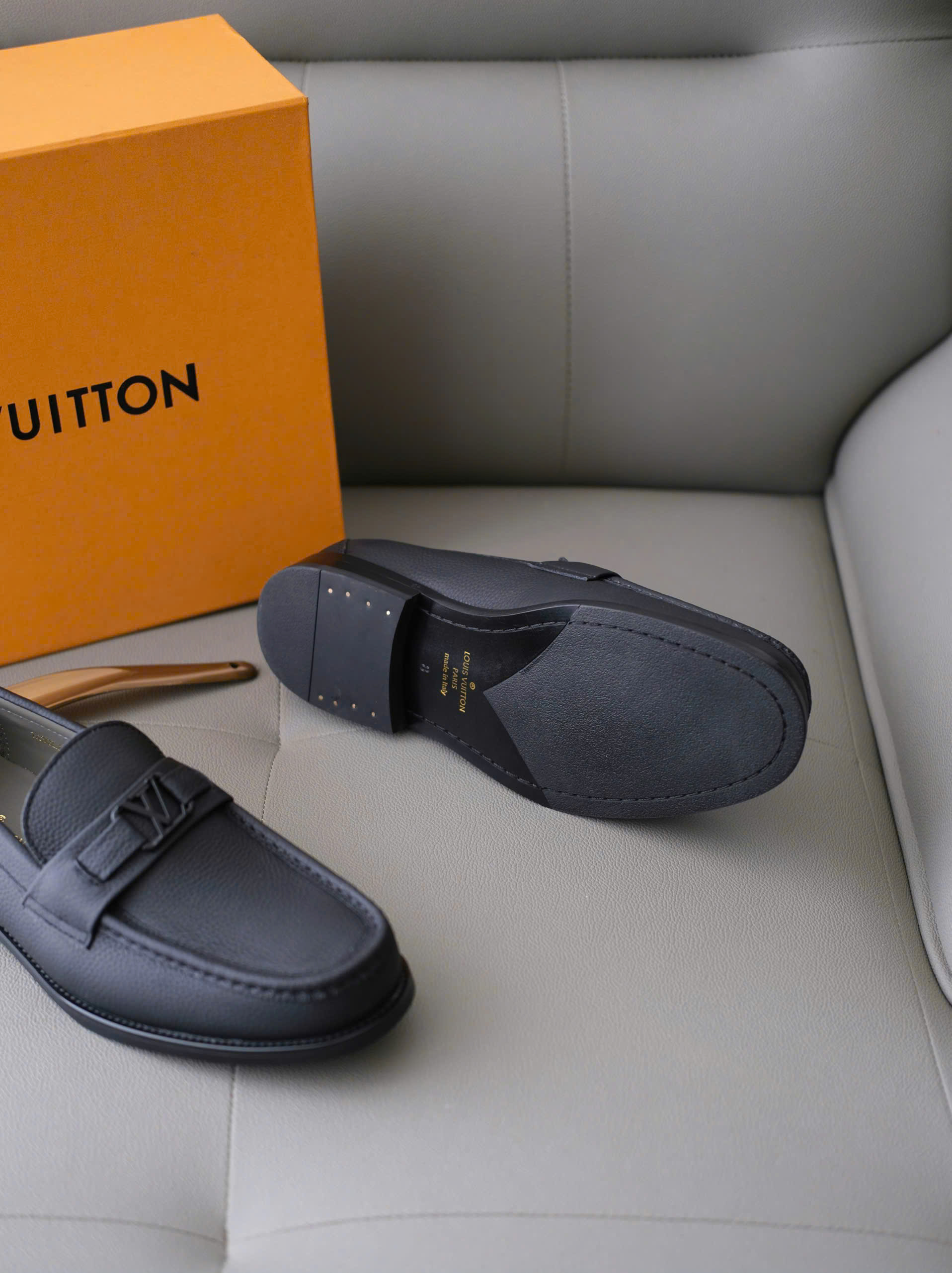 Giày loafer Louis Vuitton LV Đen sần logo tag Đen đế gỗ Like Auth 38-43 DDT