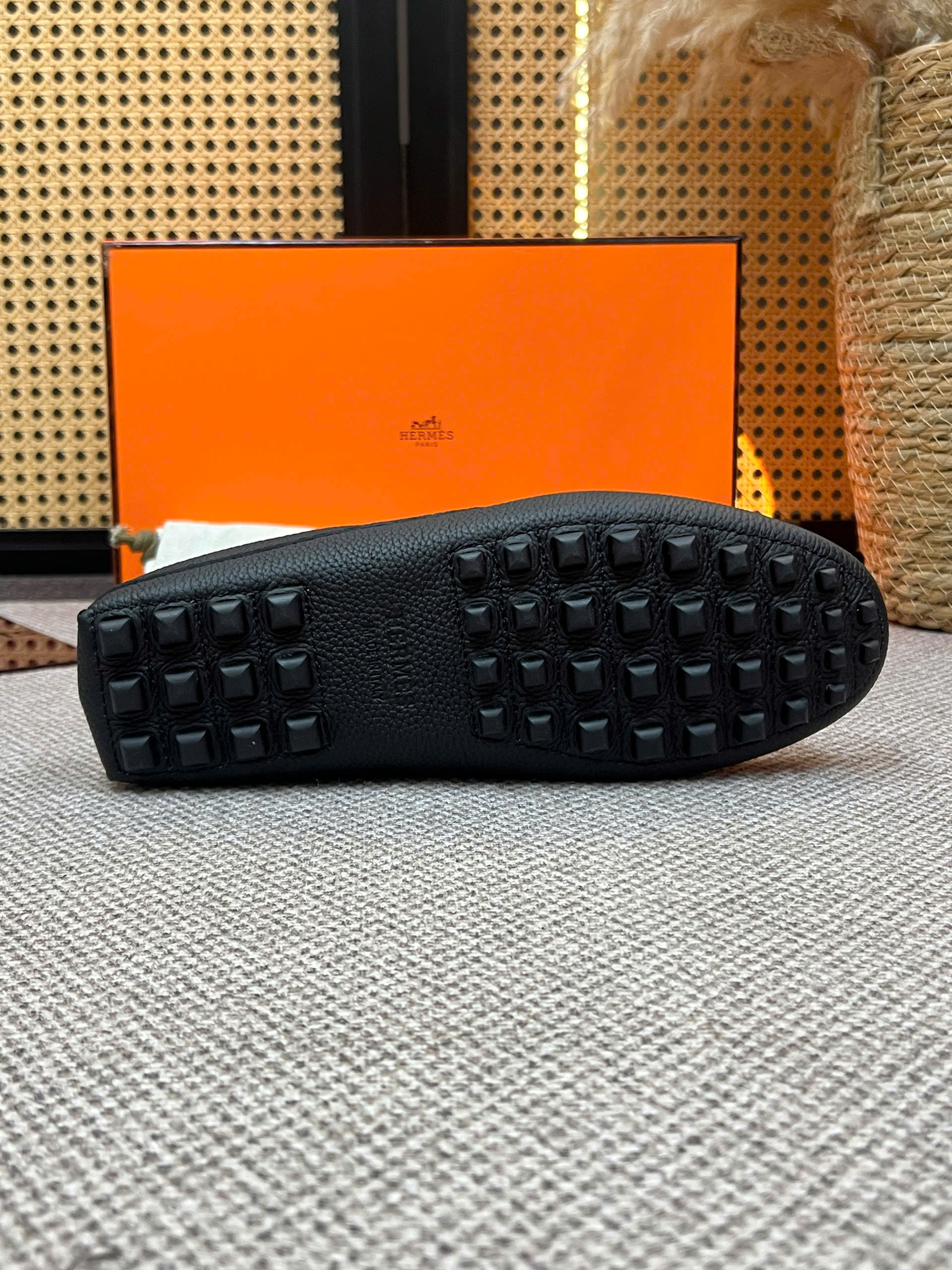 Giày sục Dior CD Đen sần logo tag Like Auth 38-43 VTN