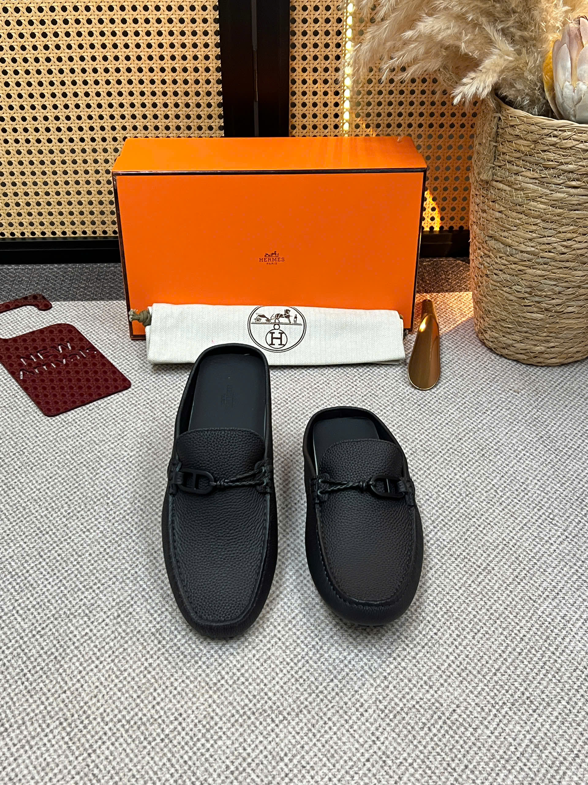 Giày sục Dior CD Đen sần logo tag Like Auth 38-43 VTN