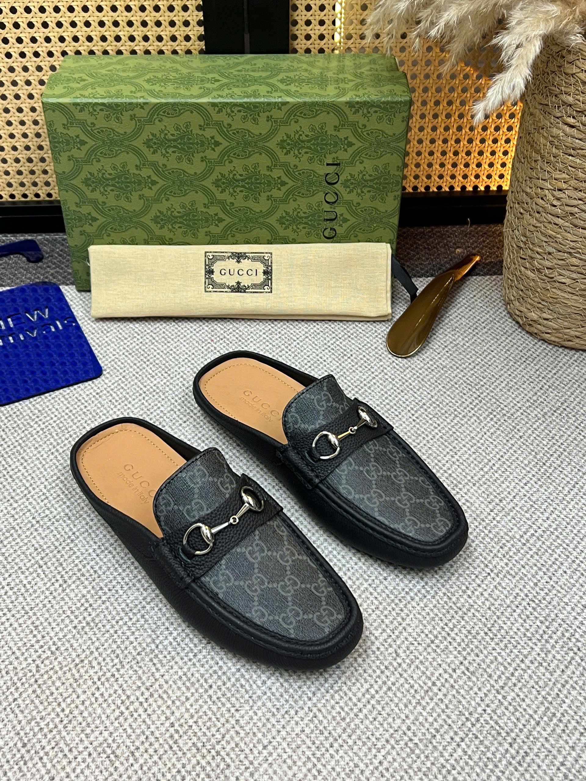 Giày sục Gucci GC Horsebit lưỡi xám logo full tag móc khóa bạc Like Auth 38-43 VTN