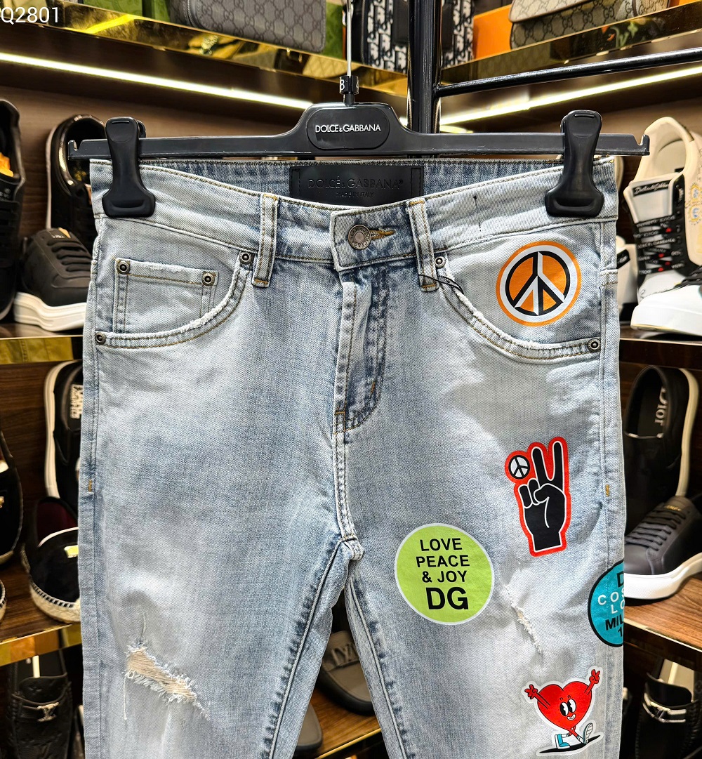 Quần Jean Dolce Gabbana DG Xanh nhạt rách mài tag logo in Like Auth on web MK