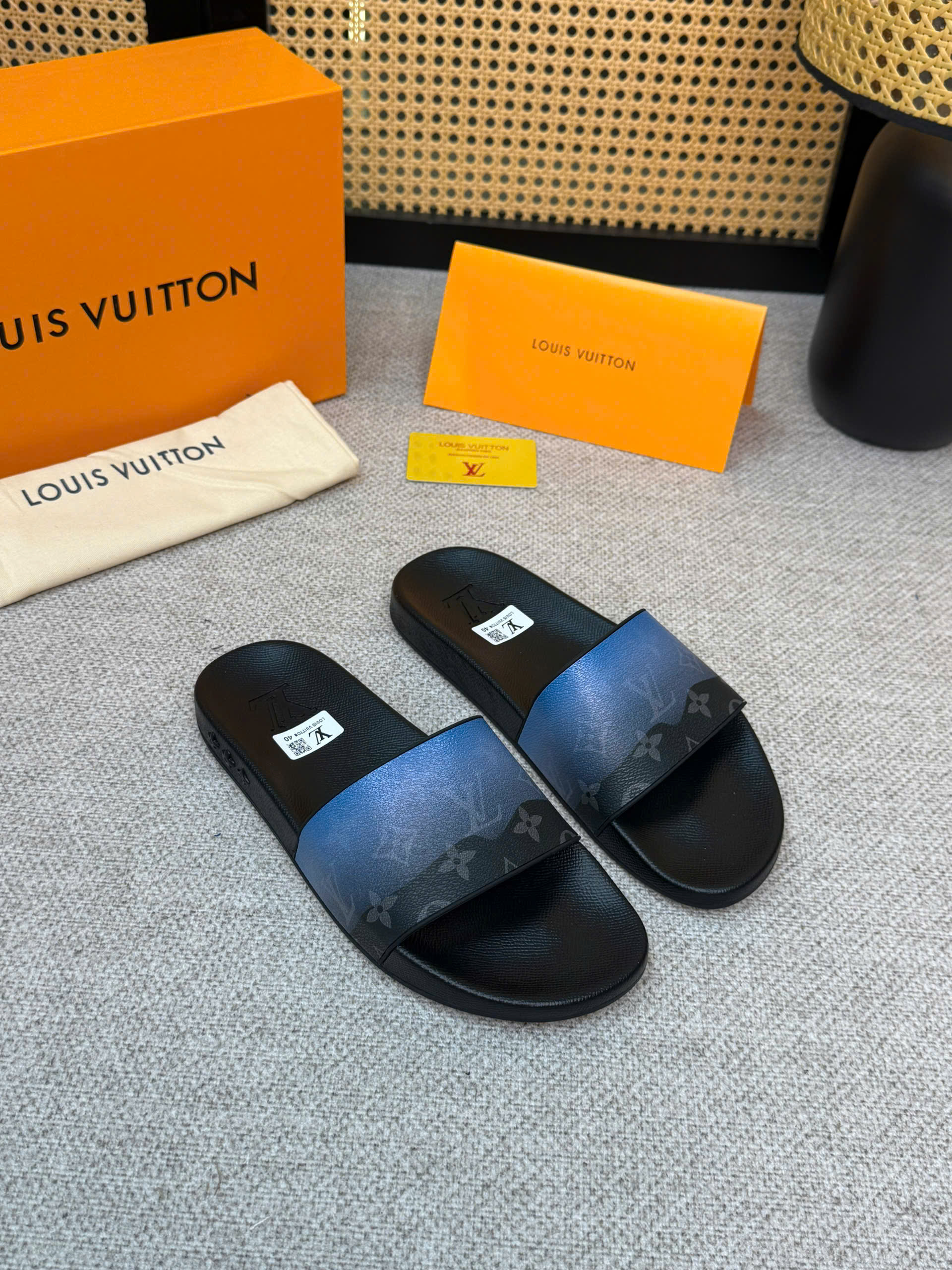 Dép lê Louis Vuitton LV monogram quai Xanh Đen Like Auth 38-43 VTN