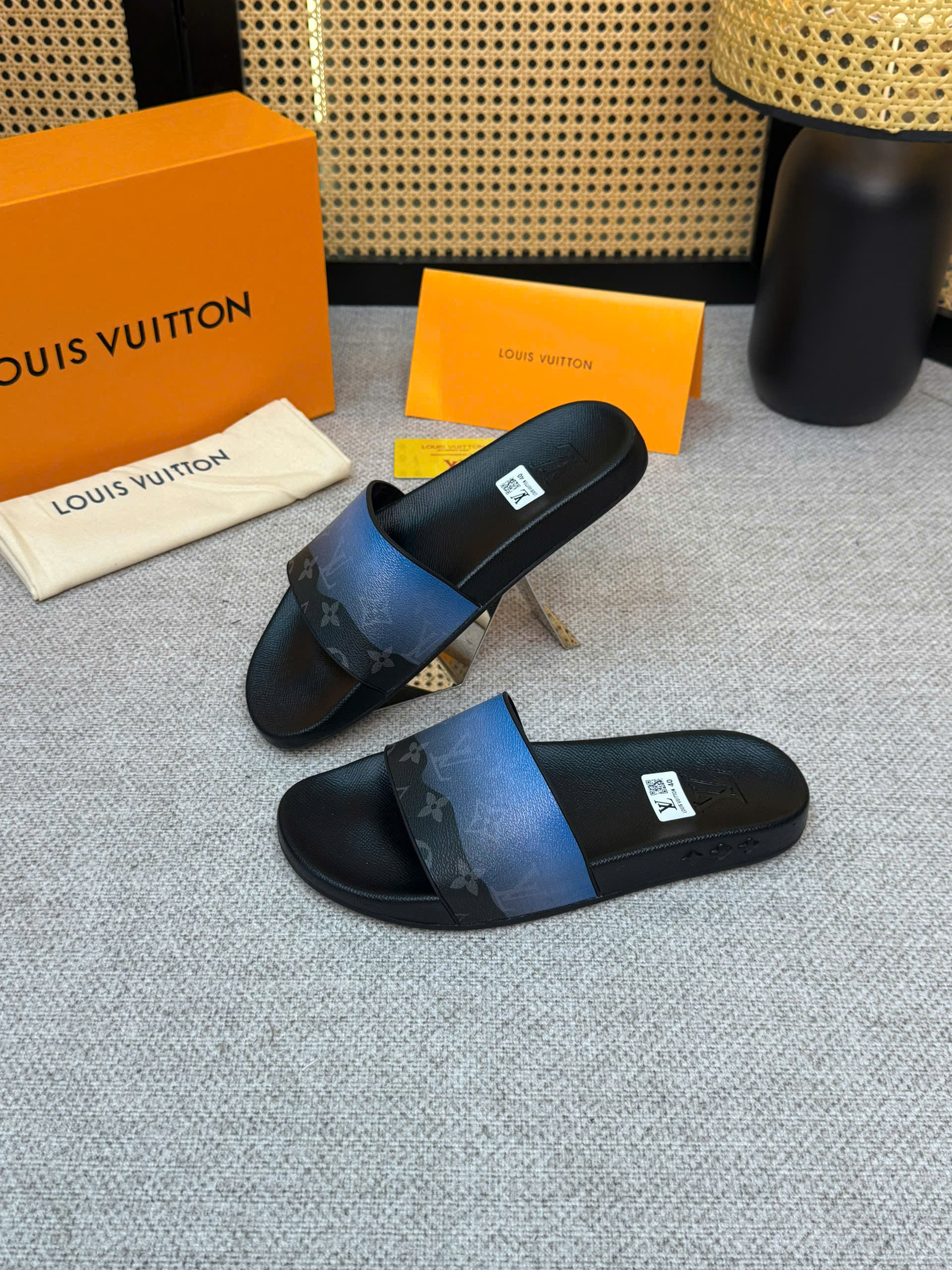 Dép lê Louis Vuitton LV monogram quai Xanh Đen Like Auth 38-43 VTN