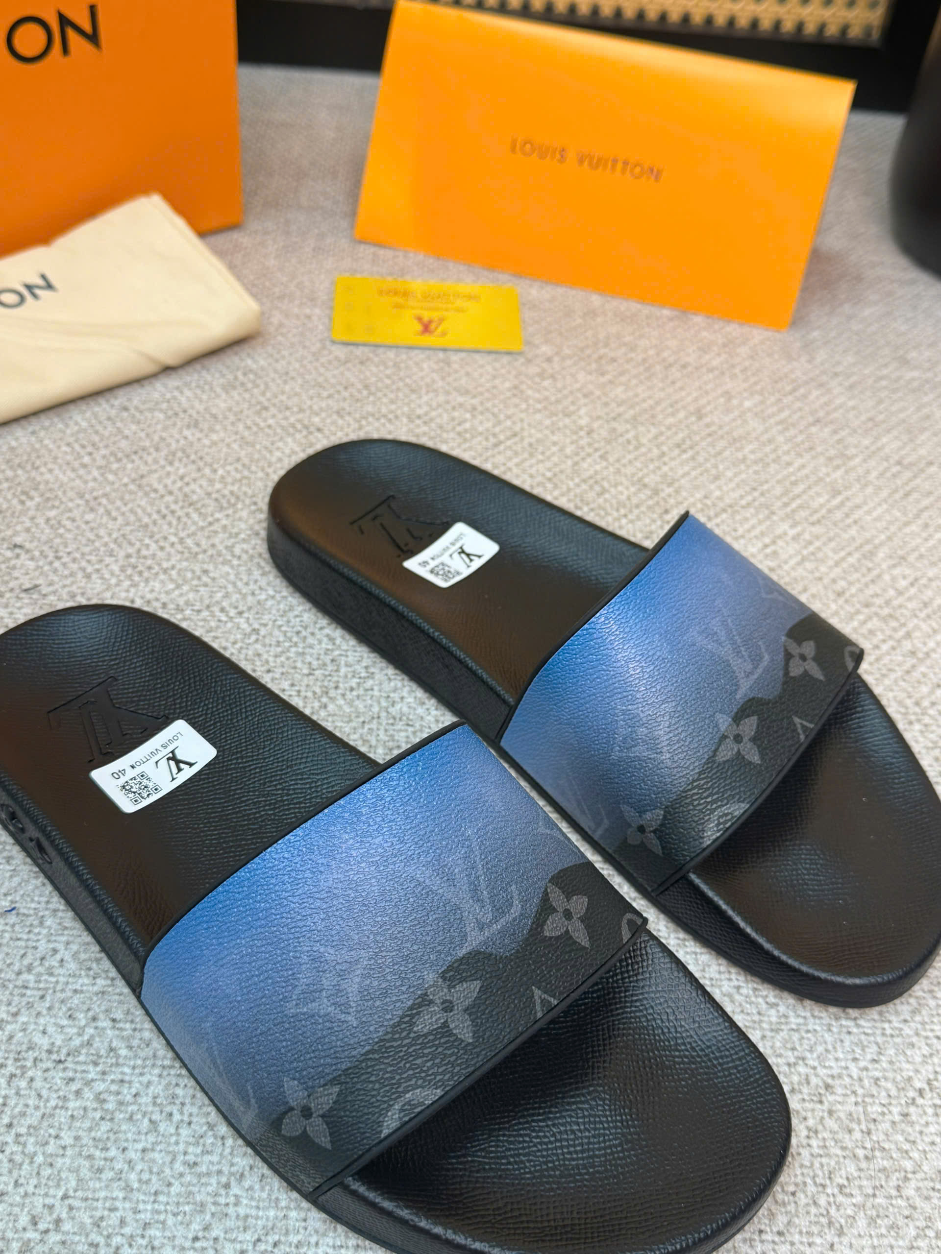 Dép lê Louis Vuitton LV monogram quai Xanh Đen Like Auth 38-43 VTN