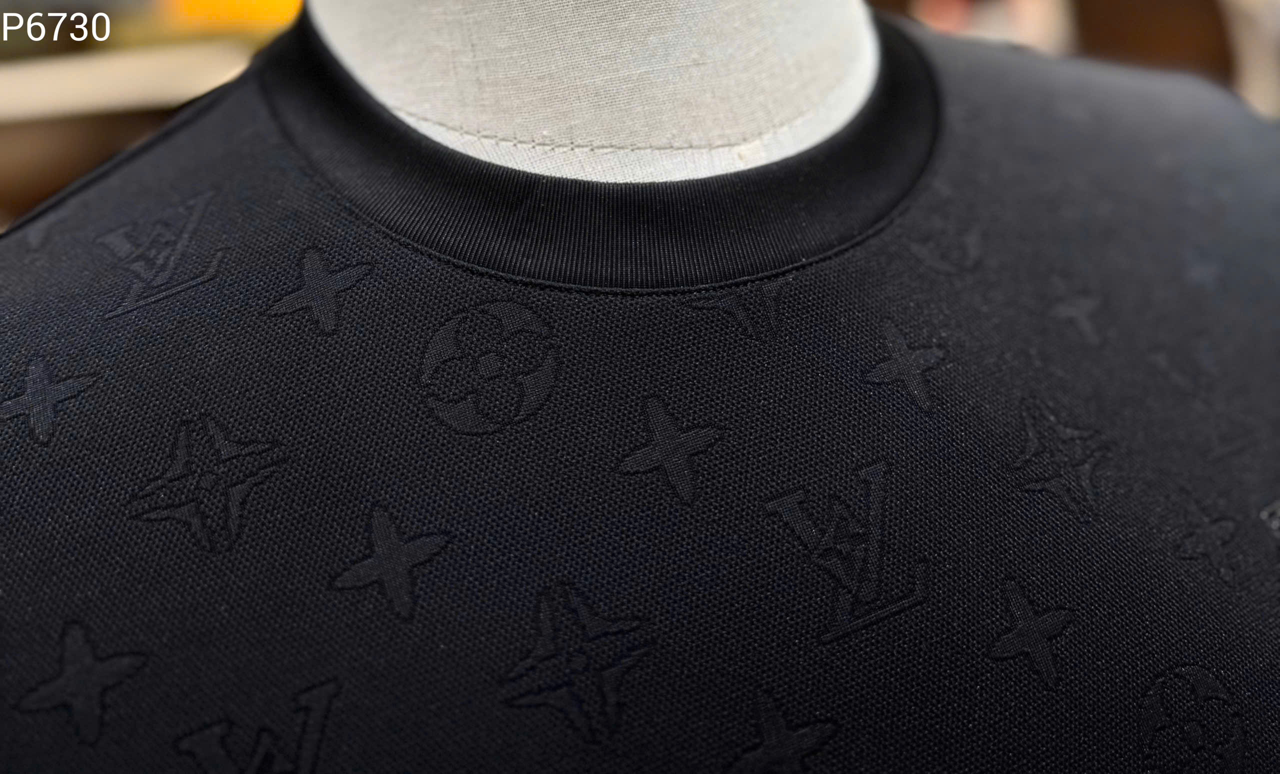 Áo phông T shirt Louis Vuitton LV logo thêu nổi monogram tag ngực Like Auth 48-54 MK